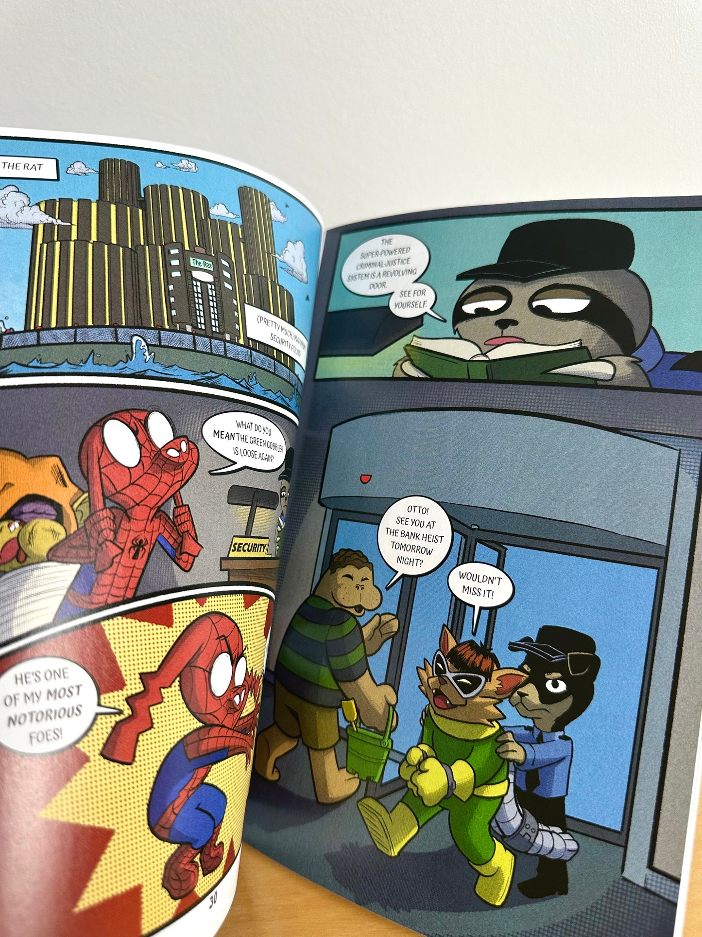 Spider-ham Graphix Chapters Softcover Book / 8-12 years