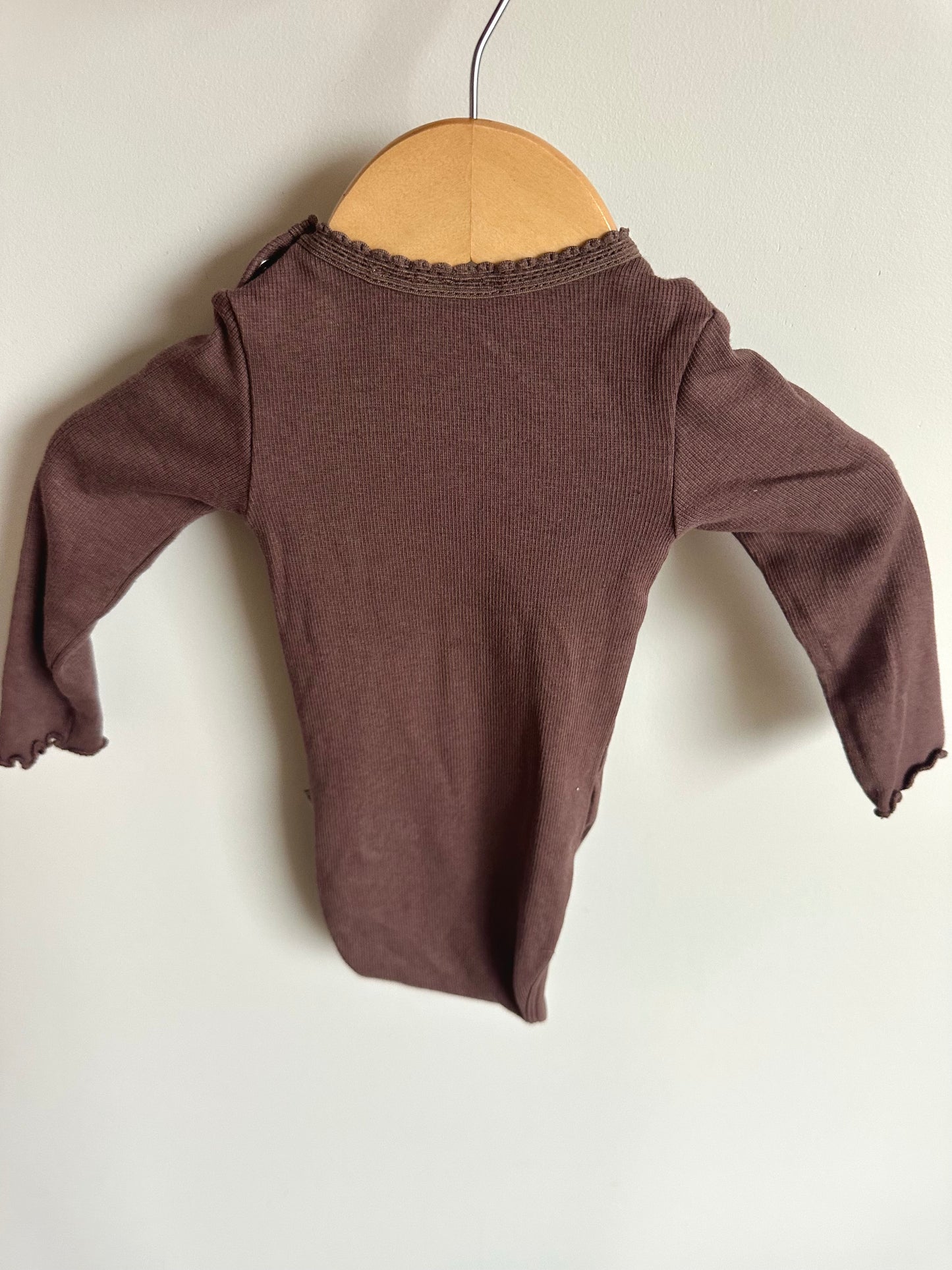 Wheat Organic Cotton Brown Bodysuit / 6-9m