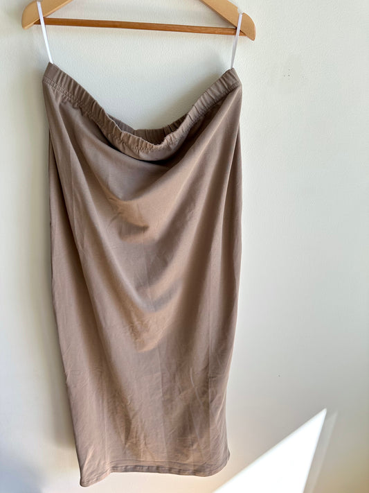 H&M Tan Skirt (With Tags) / Medium