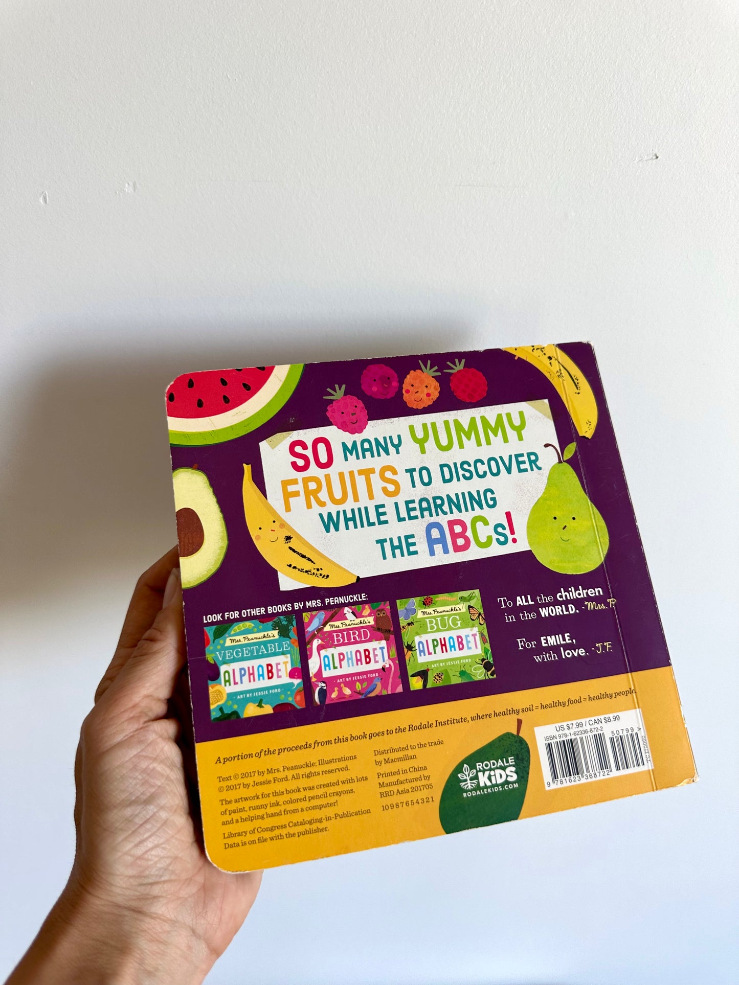 Mrs. Peanuckle's Fruit Alphabet Book / 0-3 years