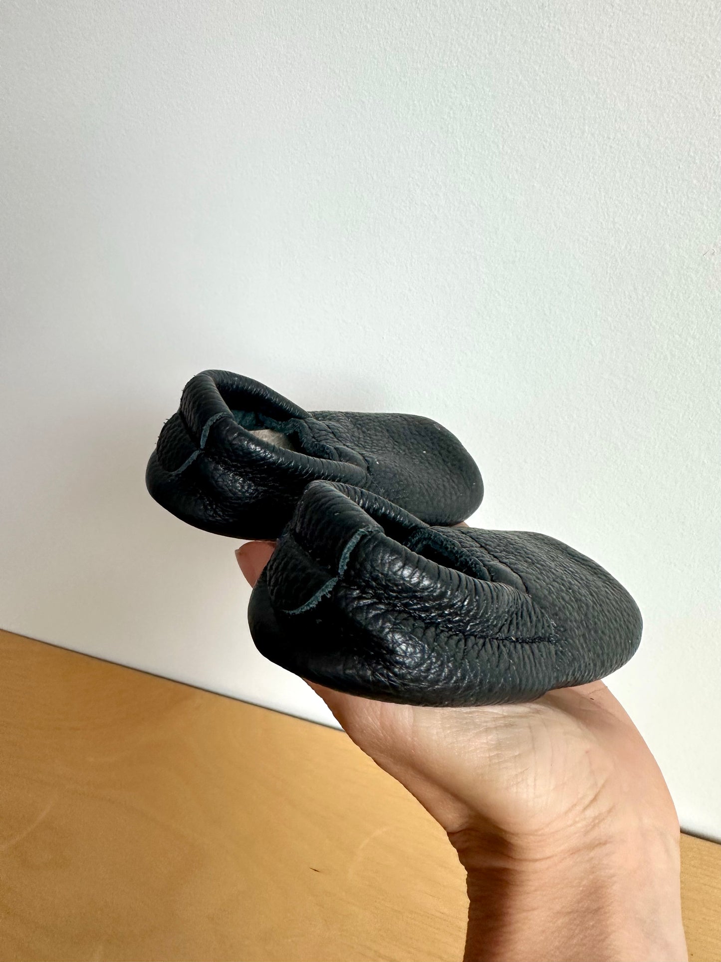 Black Leather Soft Sole Shoes / Size 3 Infant