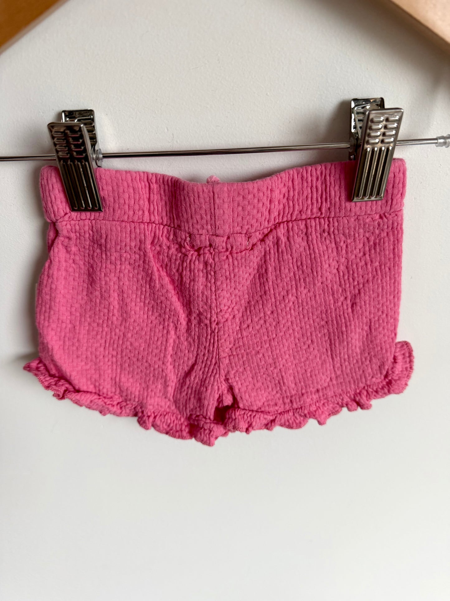 Textured Fuchsia Shorts / 0-3m