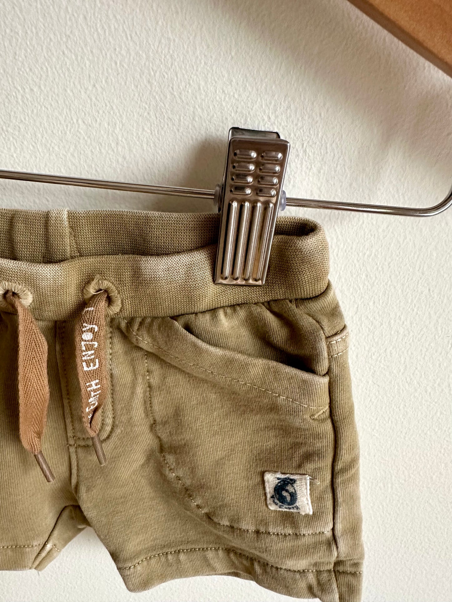 Noppies Tan Pocket Shorts / 1-2m