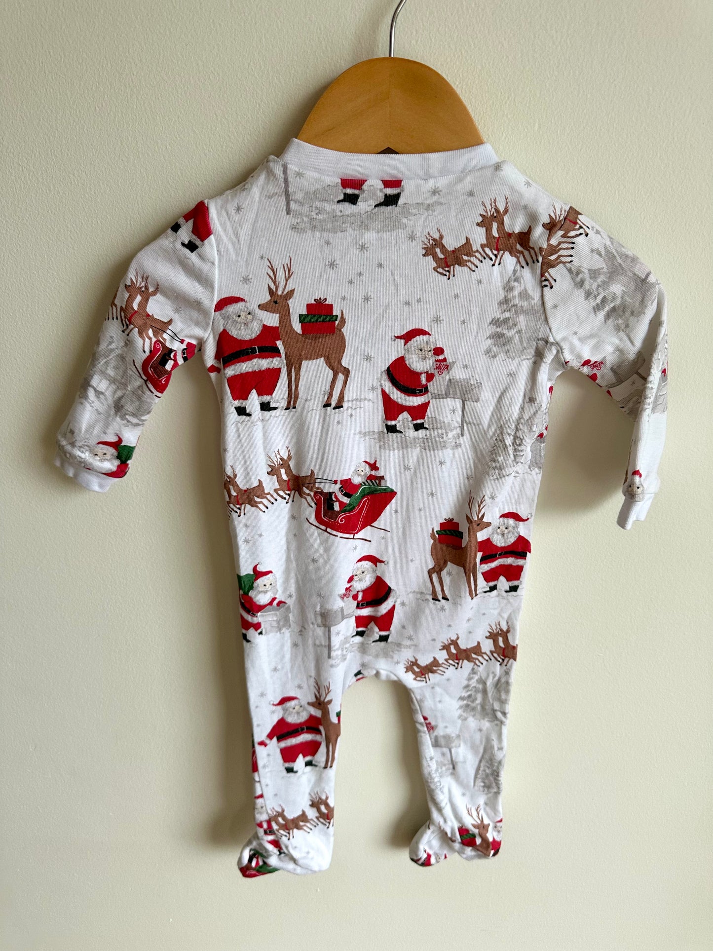 Pottery Barn Santa Sleeper / 9-12m