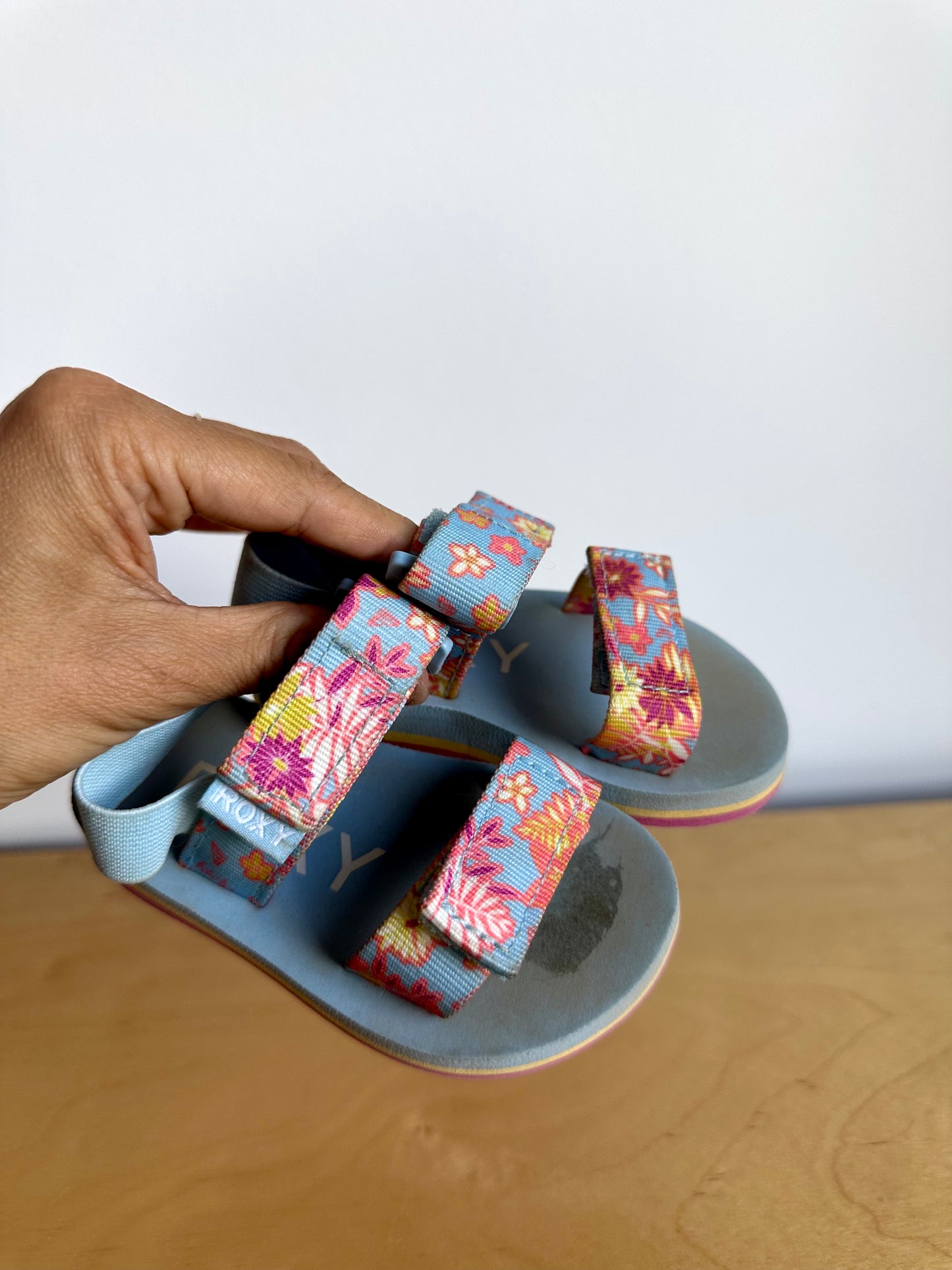 Roxy Velcro Floral Sandals / Size 6 Toddler?