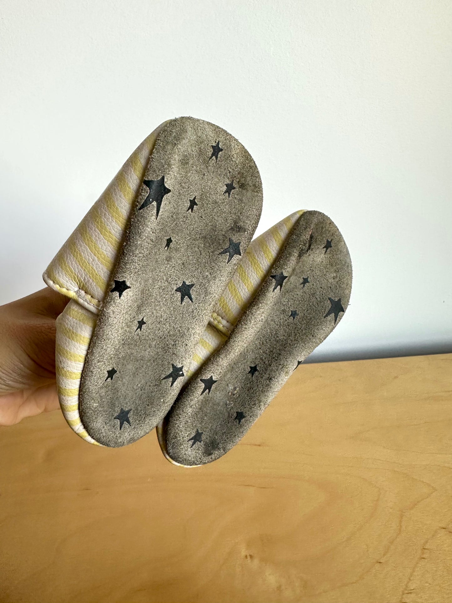 Yellow Stripe Soft Sole Shoes / 18-24m