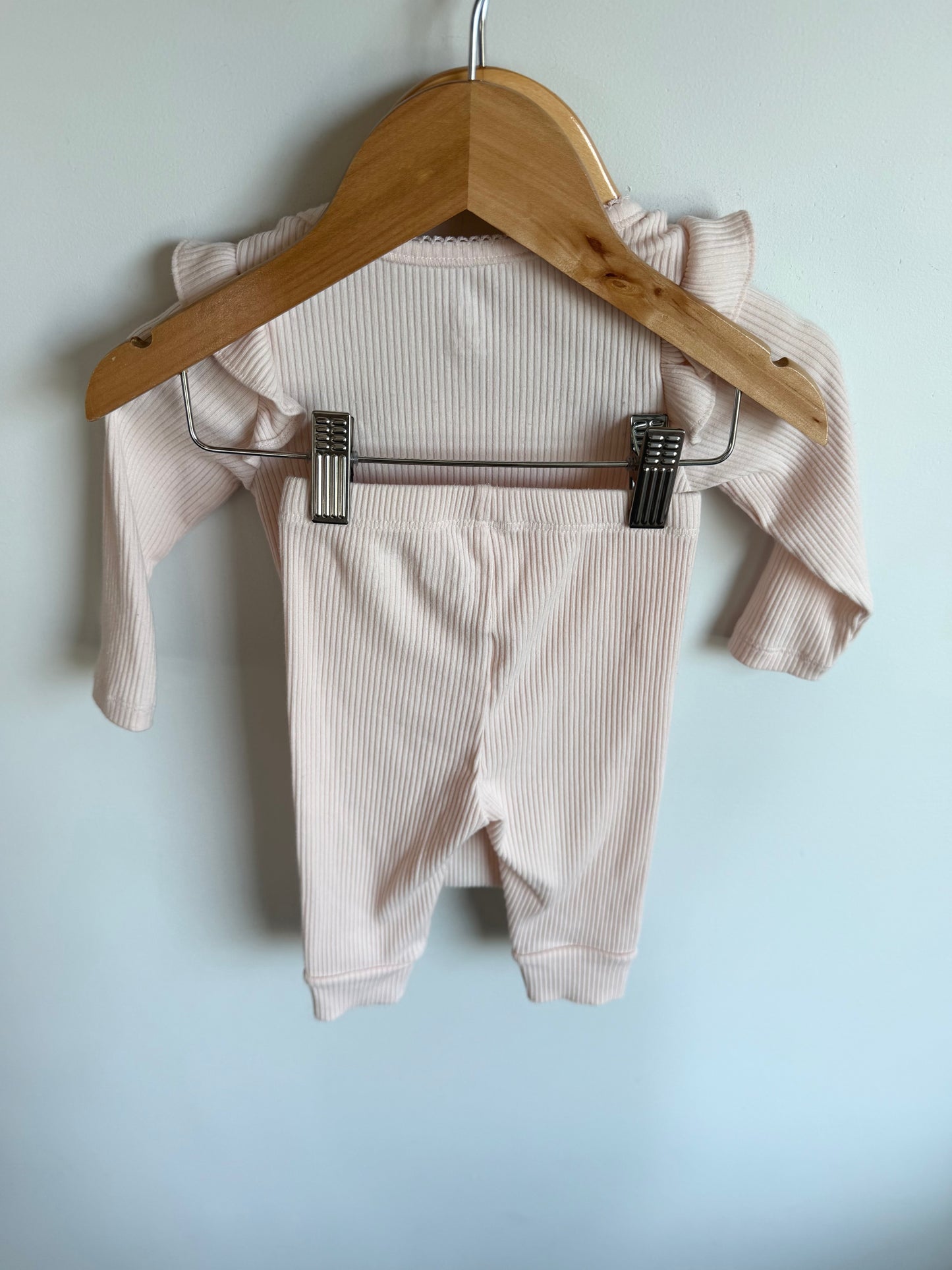 Gap Ribbed Bodysuit + Pants Set / 6-12m