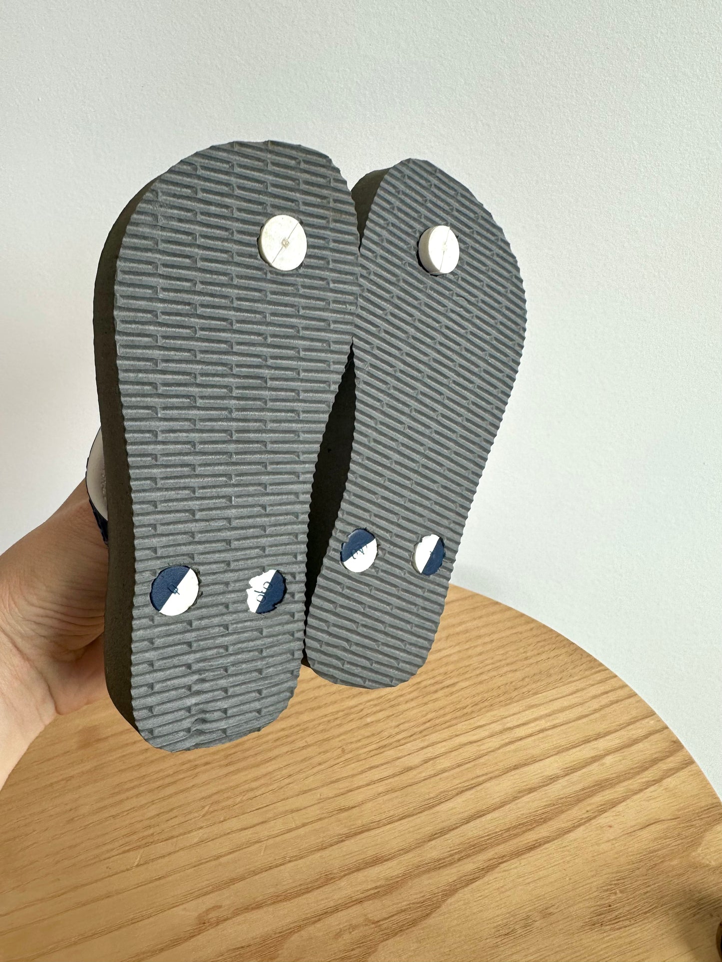 Grey Havaianas Sandals / Size 7 Toddler