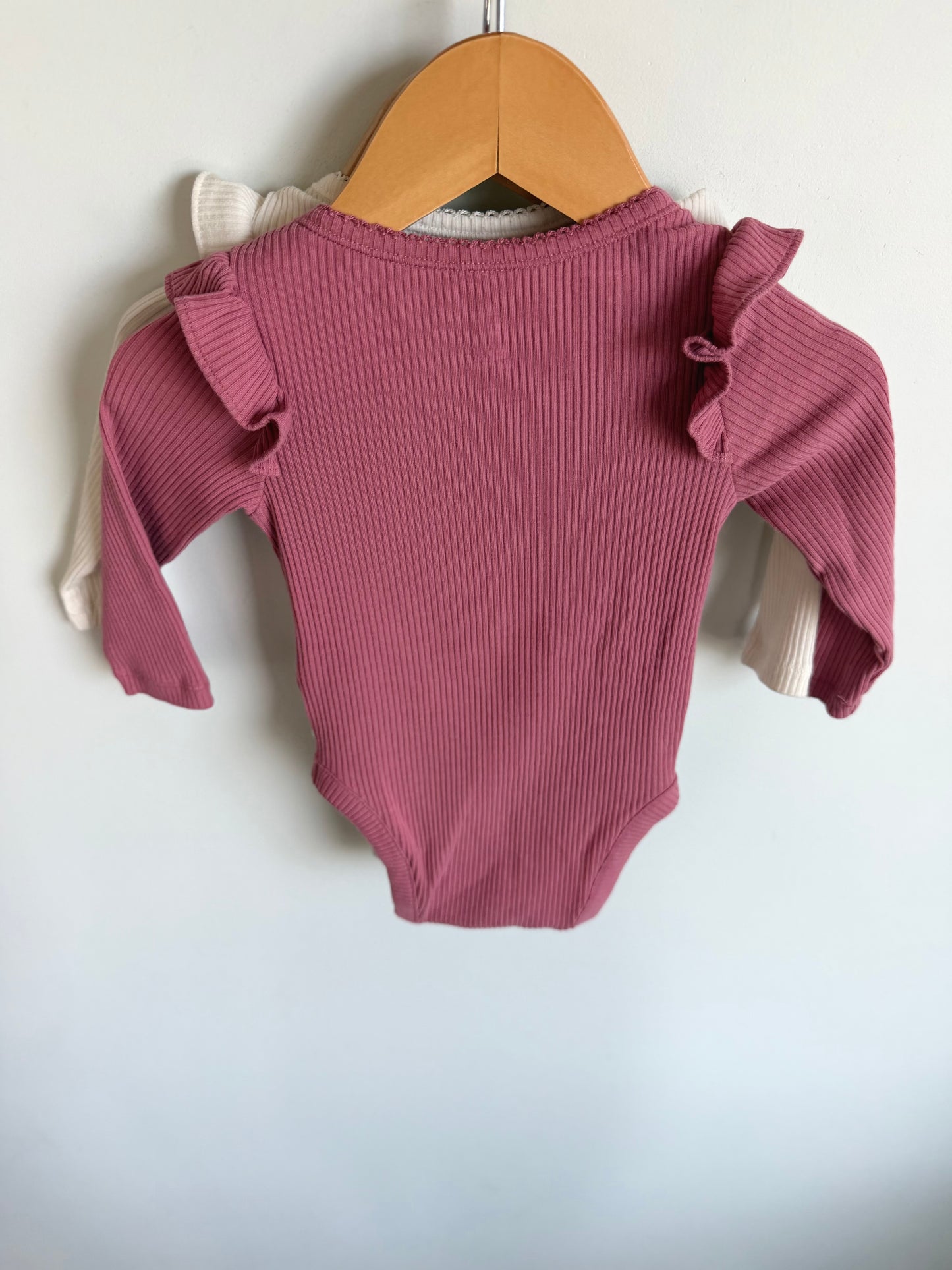Cream + Rouge Ribbed Bodysuits (2) / 6-12m