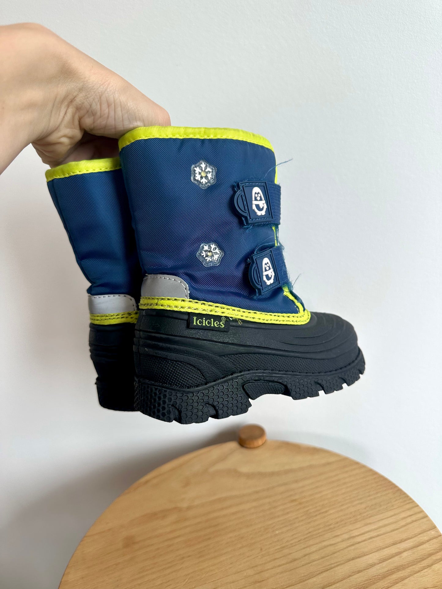Velcro Boots / Size 8 Toddler