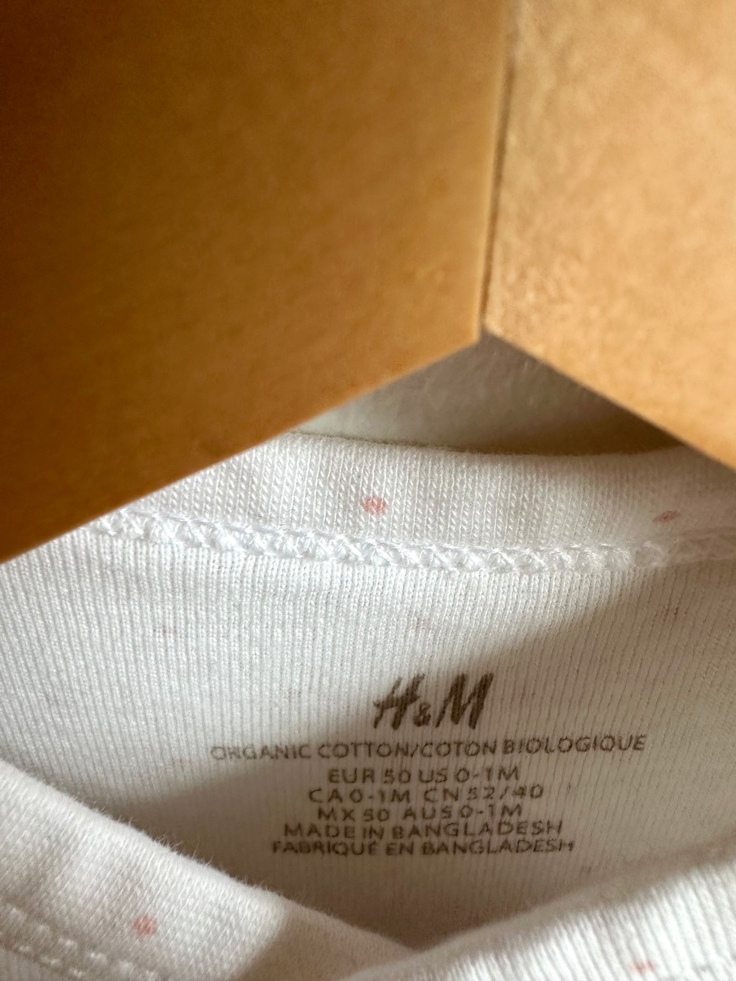 H&M Organic Pink Dot Bodysuit / 0-1m