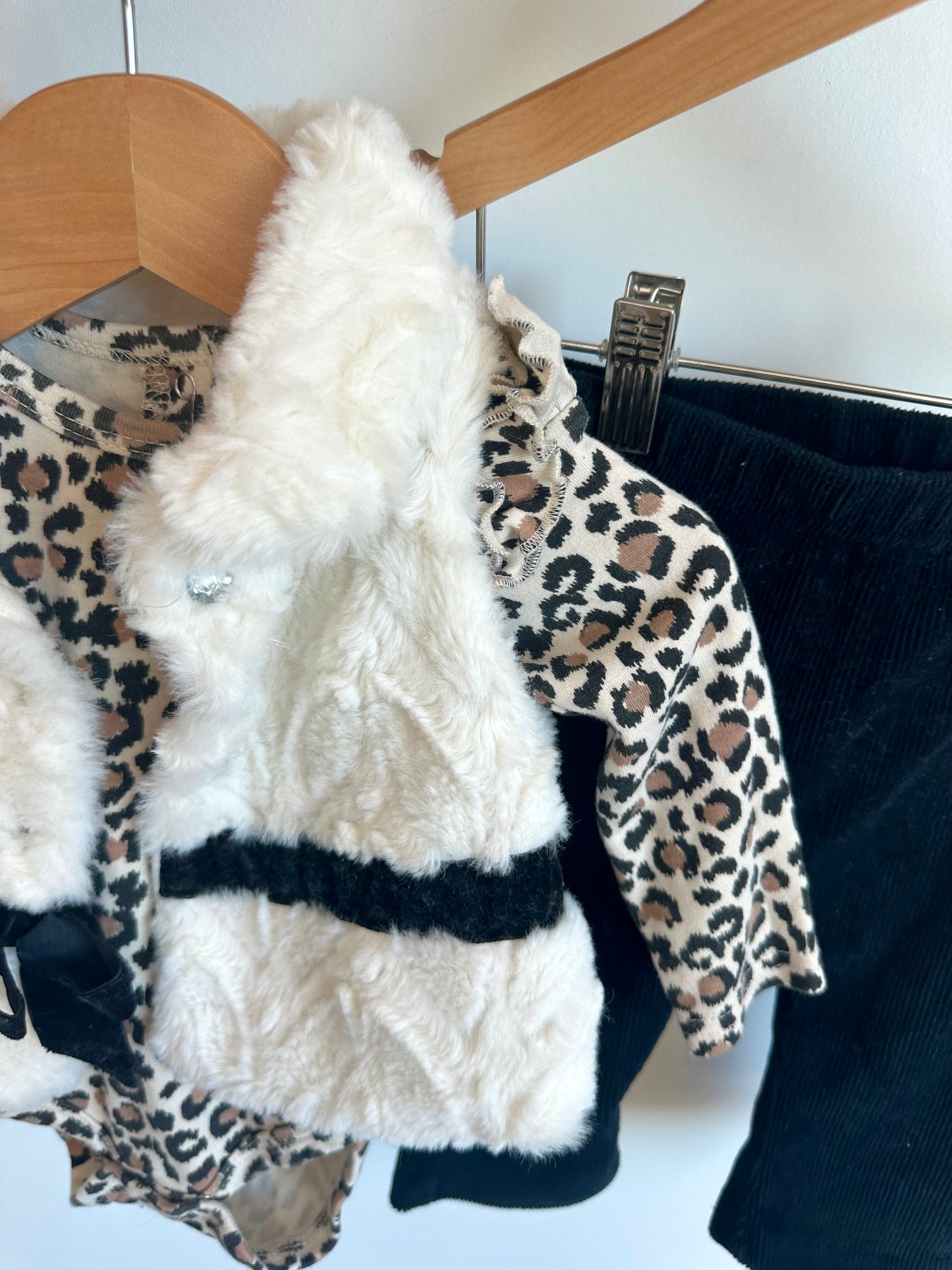 Rachel Zoe 3 Piece - Bodysuit, Vest + Pants / 6-9m