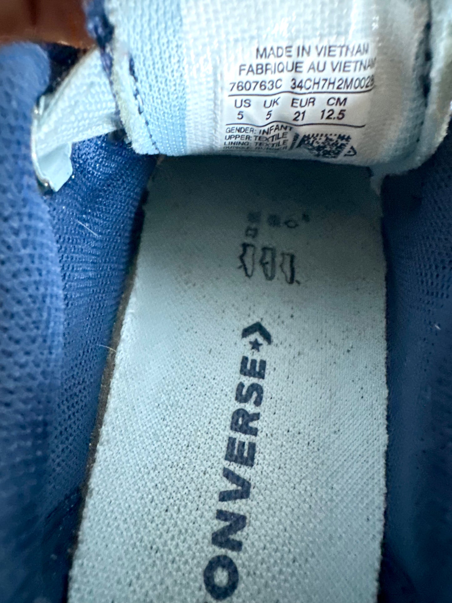 Converse Blue Velcro Shoes / Size 5 Toddler