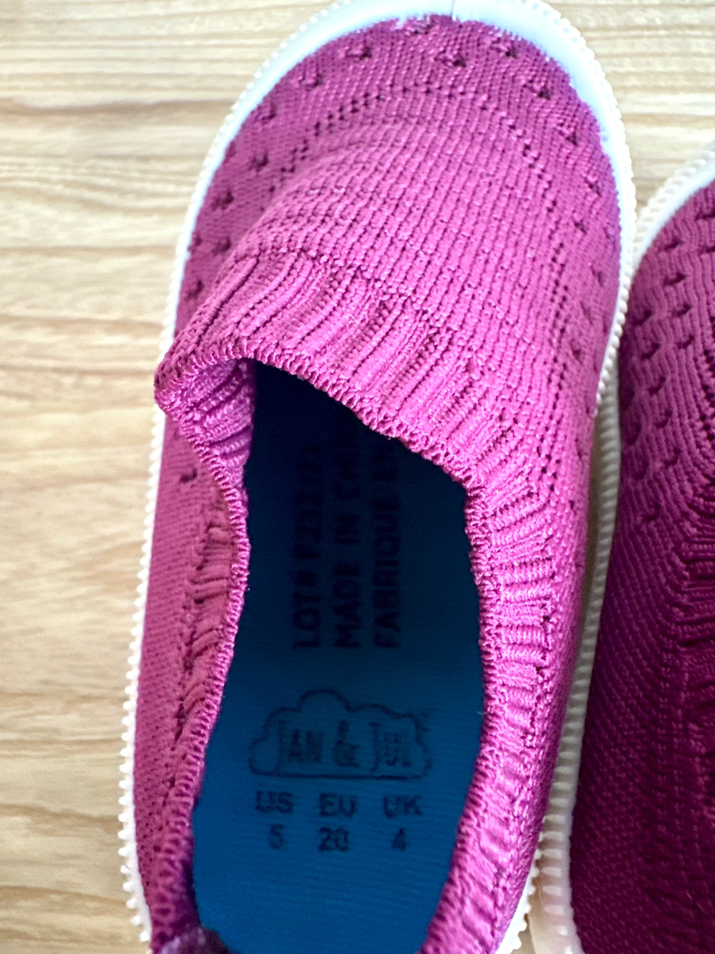 Jan & Jul Fuchsia Shoes / Size 5 Toddler