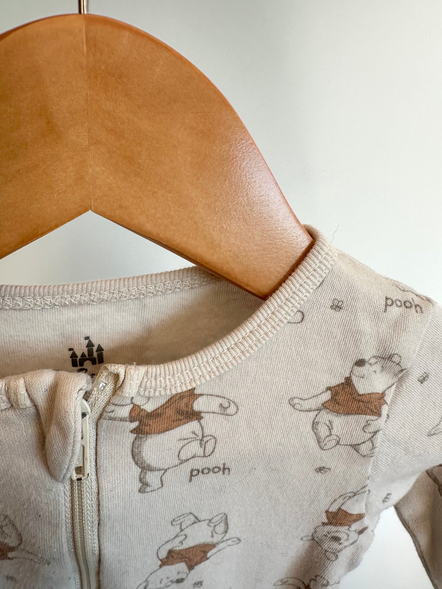 Footed Winnie the Pooh Sleeper / 3-6m