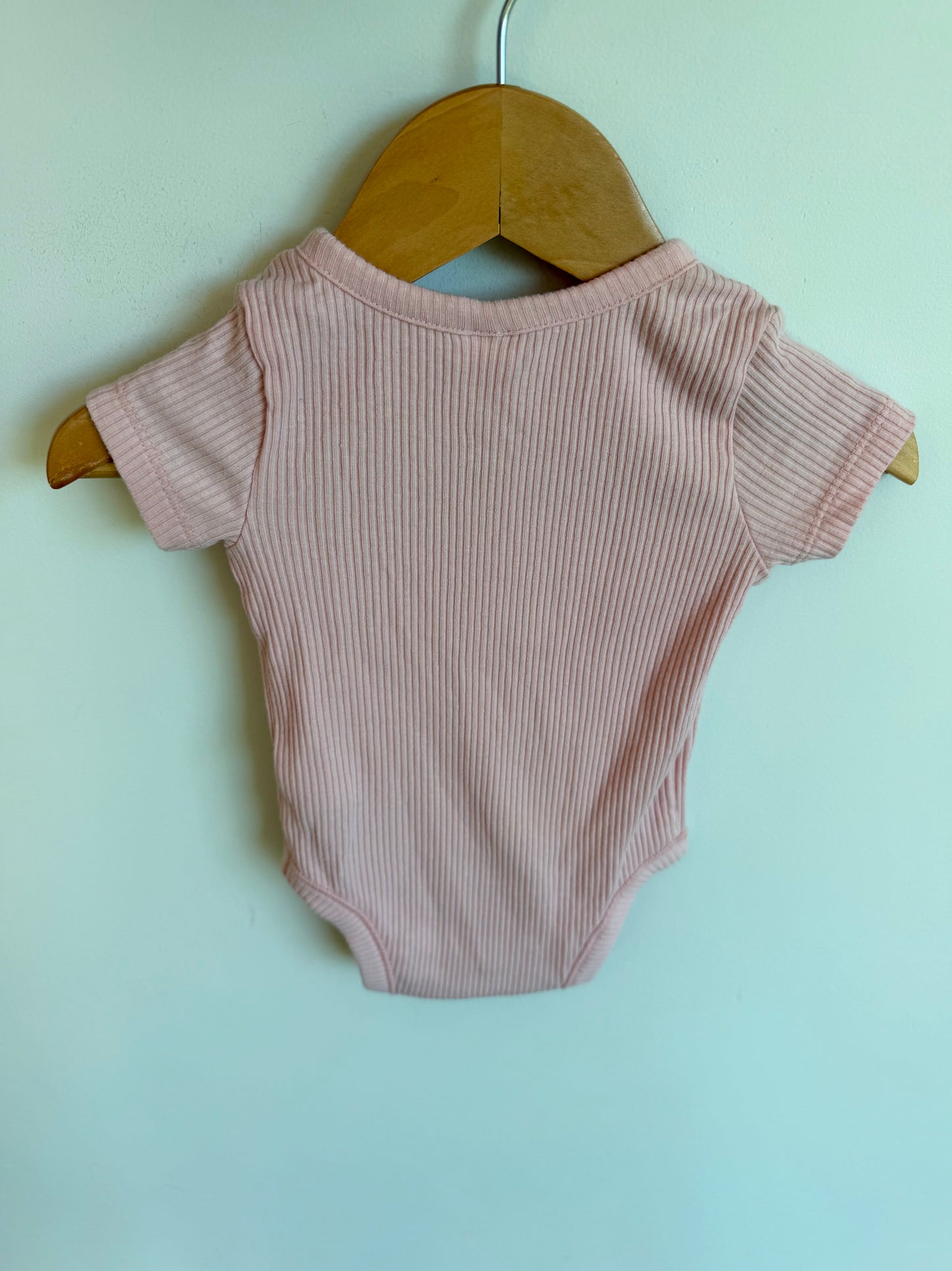Pink Ribbed Buttons Bodysuit / 3-6m