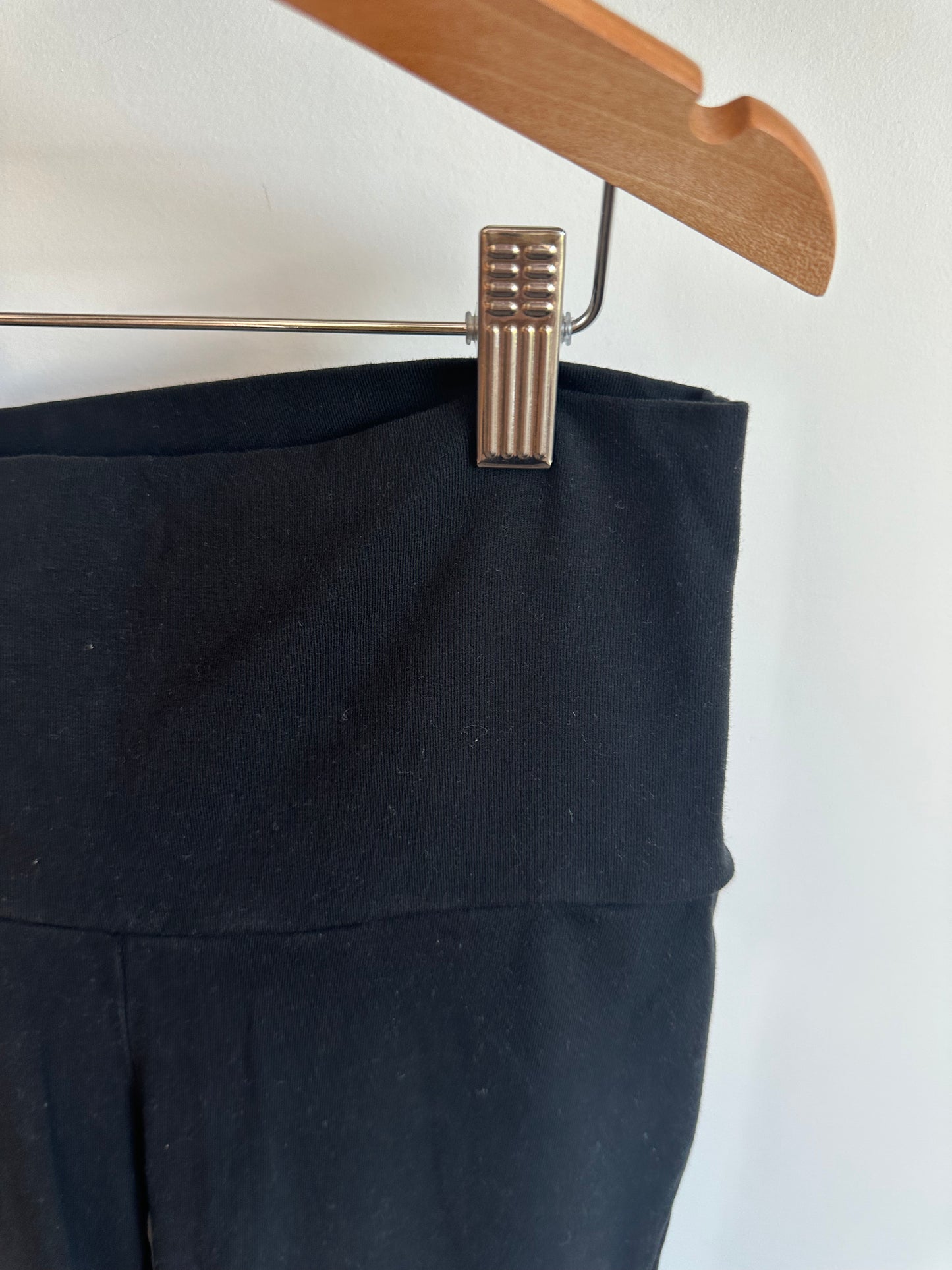 Thyme Black Slight Flare Leggings / XS