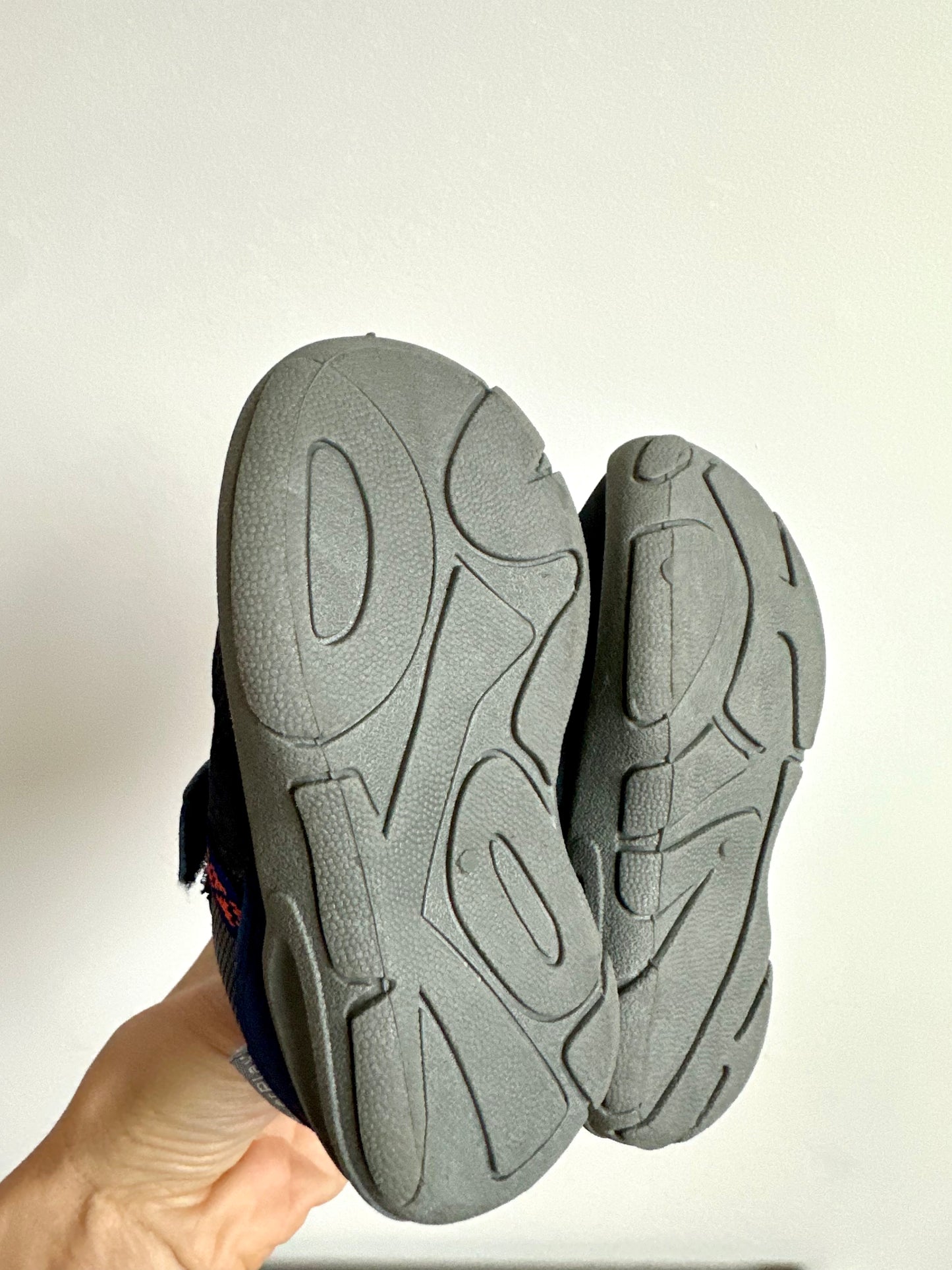 Oshkosh Blue + Orange Everplay Sneakers / Size 5M Toddler