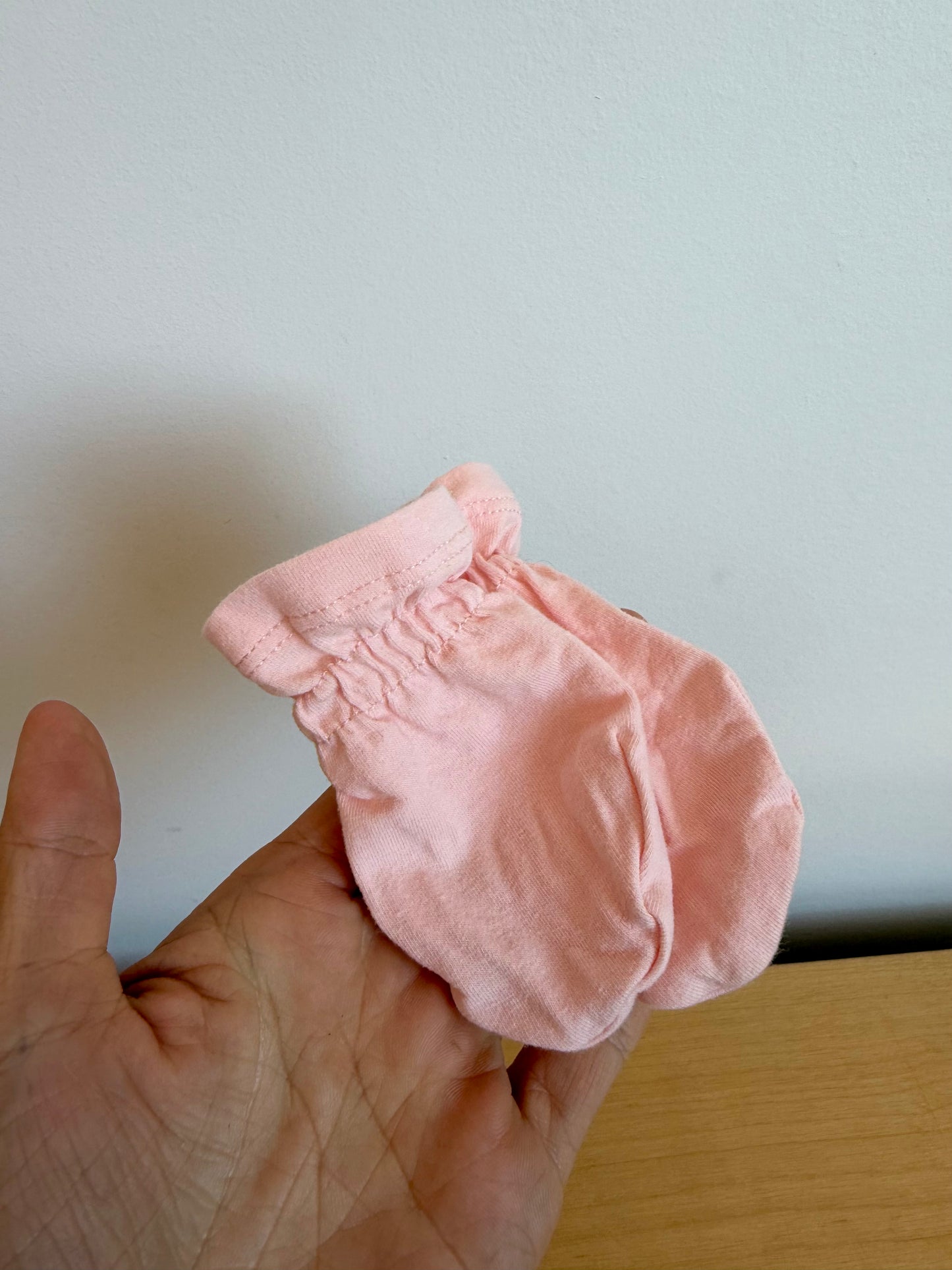 Blush Mits / 0-3m