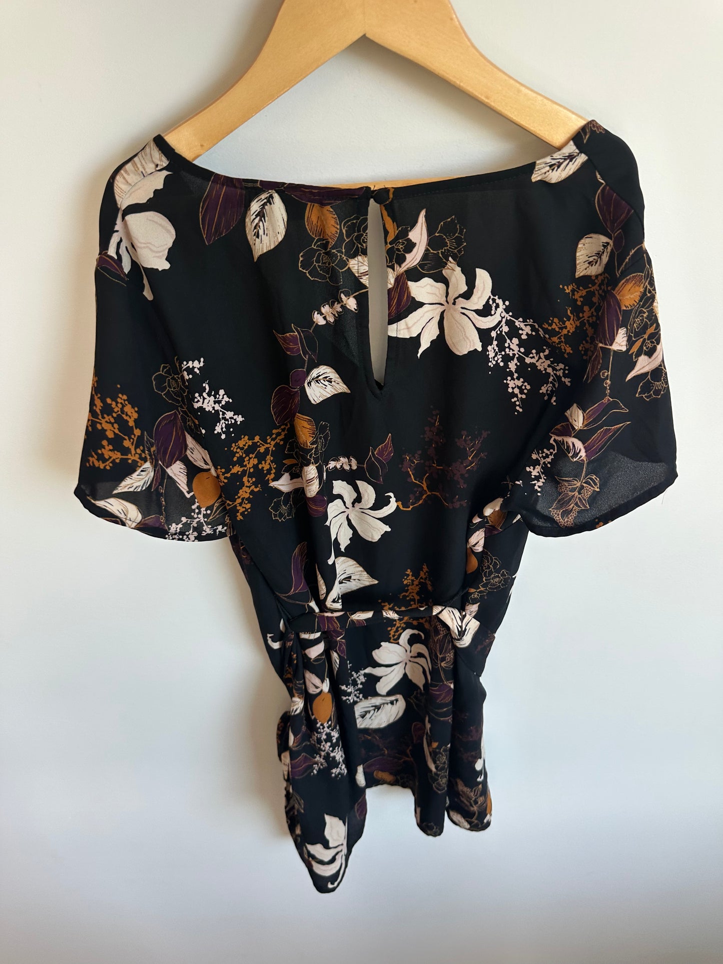 Thyme Dark Floral Top / XS