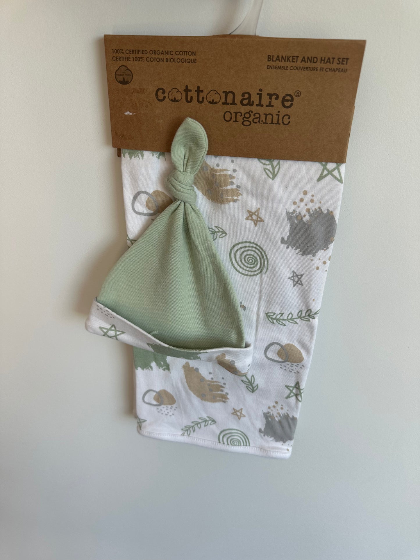 100% Organic Blanket and Hat Set (With Tags)