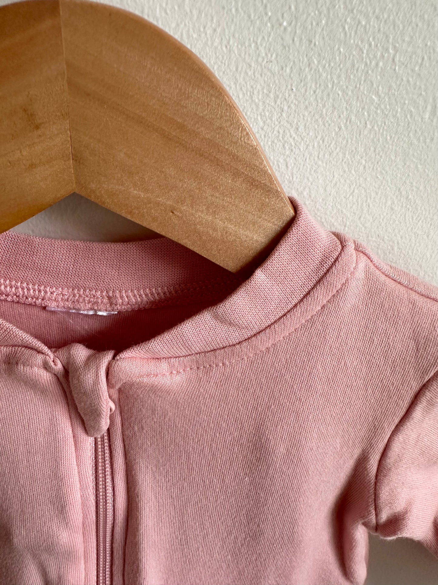 Pink Zip Sleeper / 2-4m?