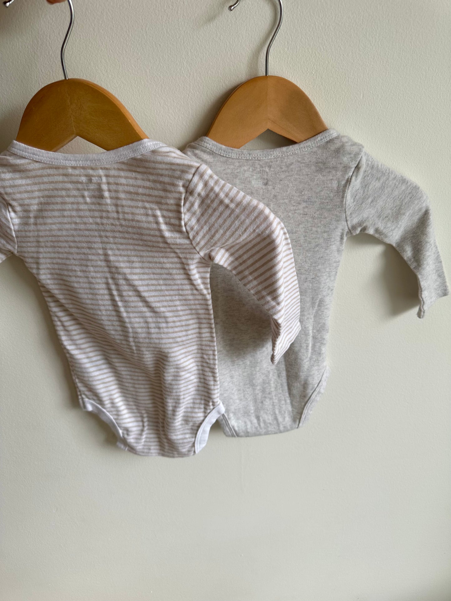 Set of 3 Bodysuits - Tan Animals + Stripes / 3-6m