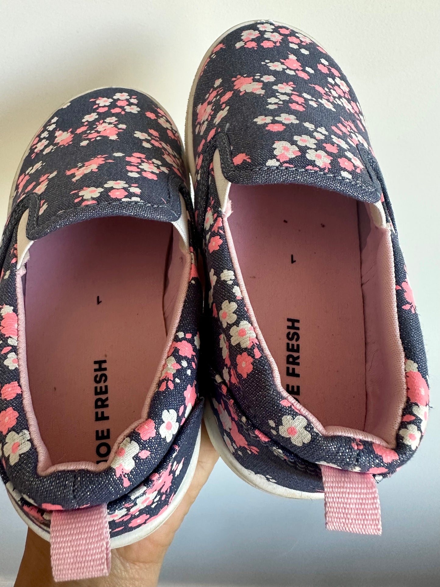 Purple Floral Slip Ons / Size 1 Big Kids
