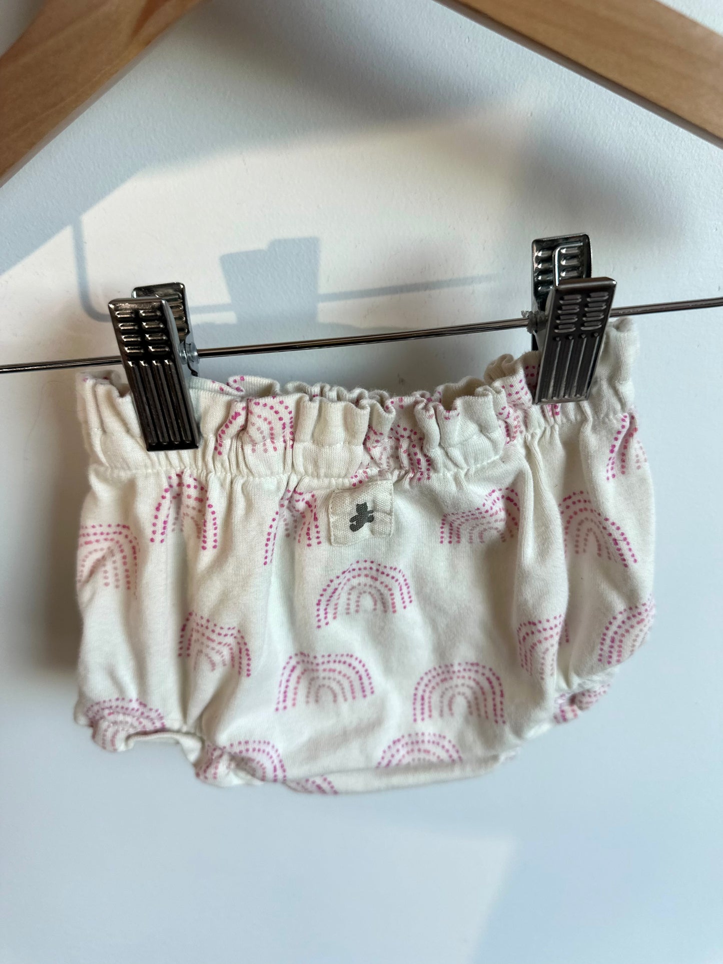 Gap Organic Rainbow Shorties / 0-3m