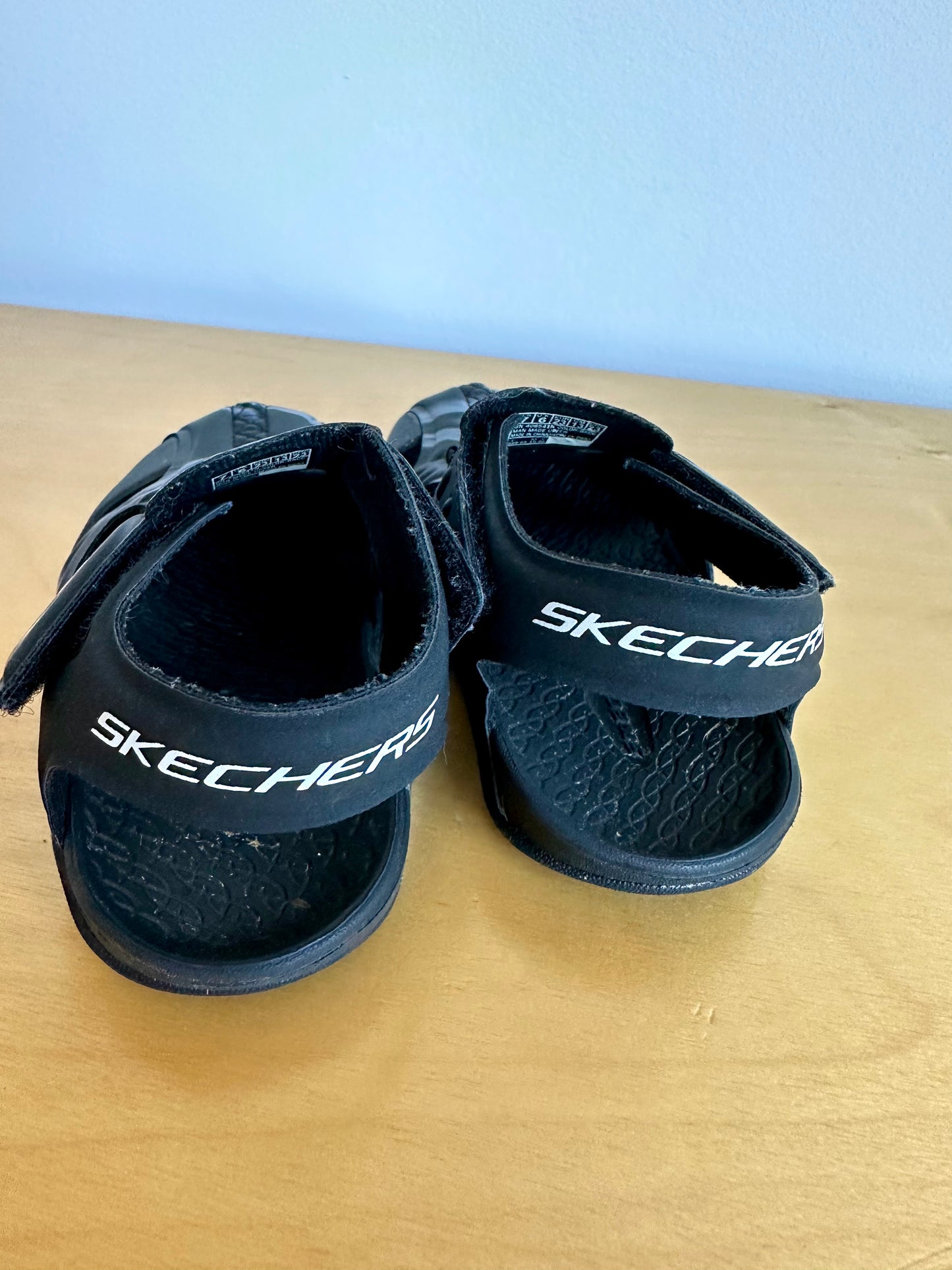 Skechers Strap Sandals / Size 7 Toddler