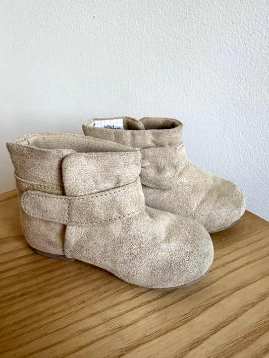 Tan Mini Boots / Size 4 Toddler (No Shipping)