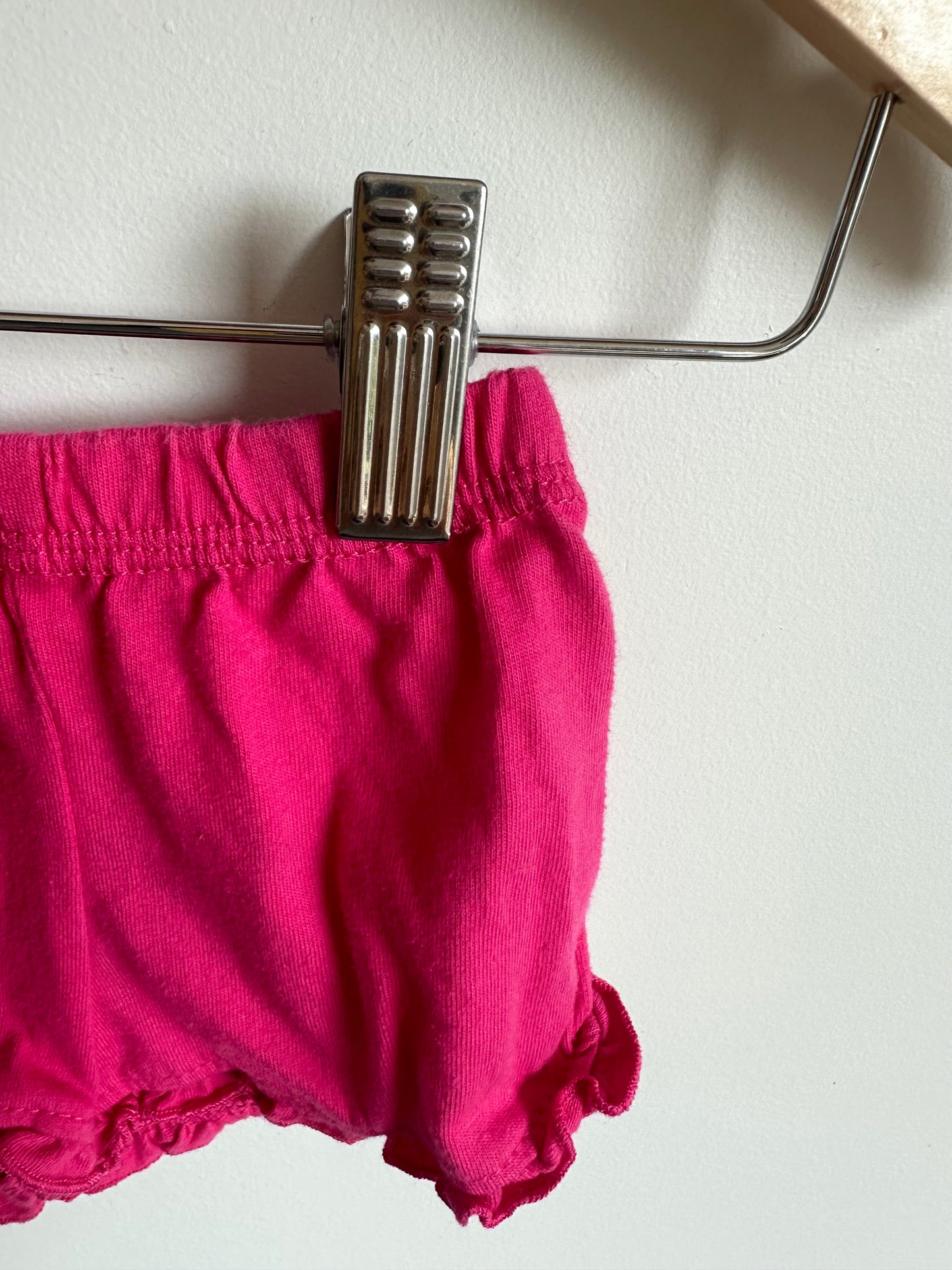Pink Ruffle Shorts / 3-6m