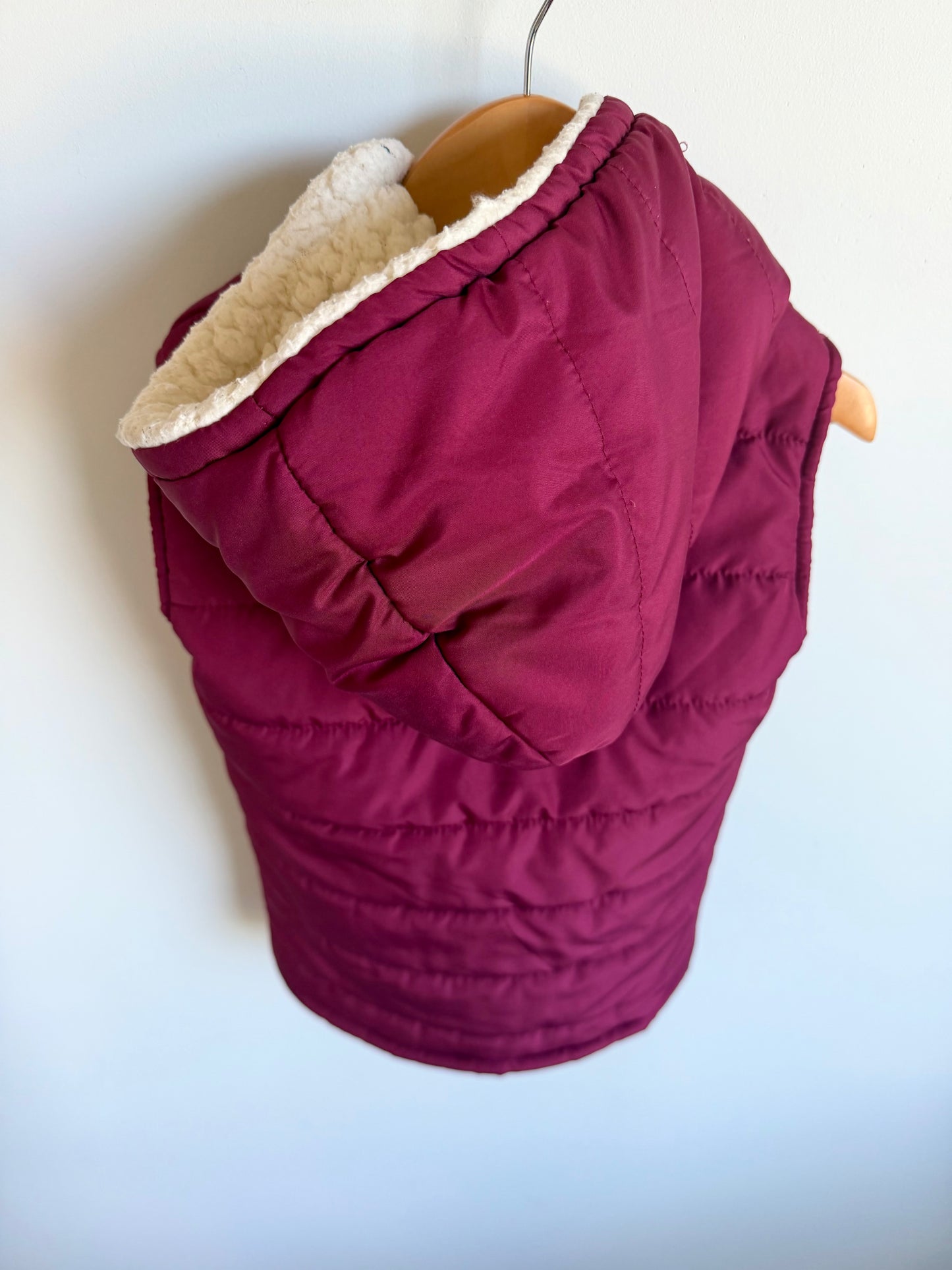 Burgundy Hood Vest / 7 years