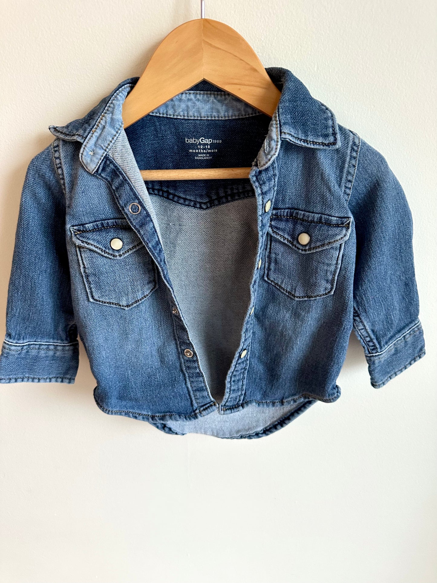 Gap Denim Button Up / 12-18m