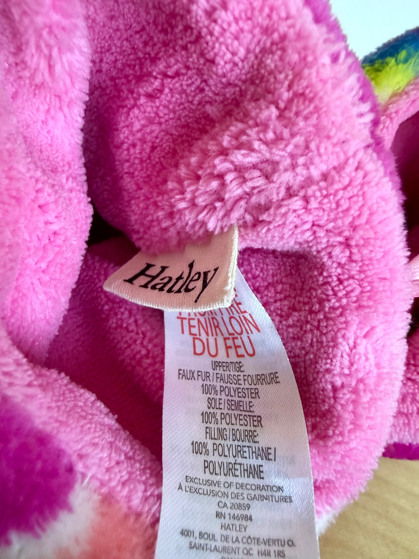 Hatley Rainbow Slippers / Size 1-2 Big Kid