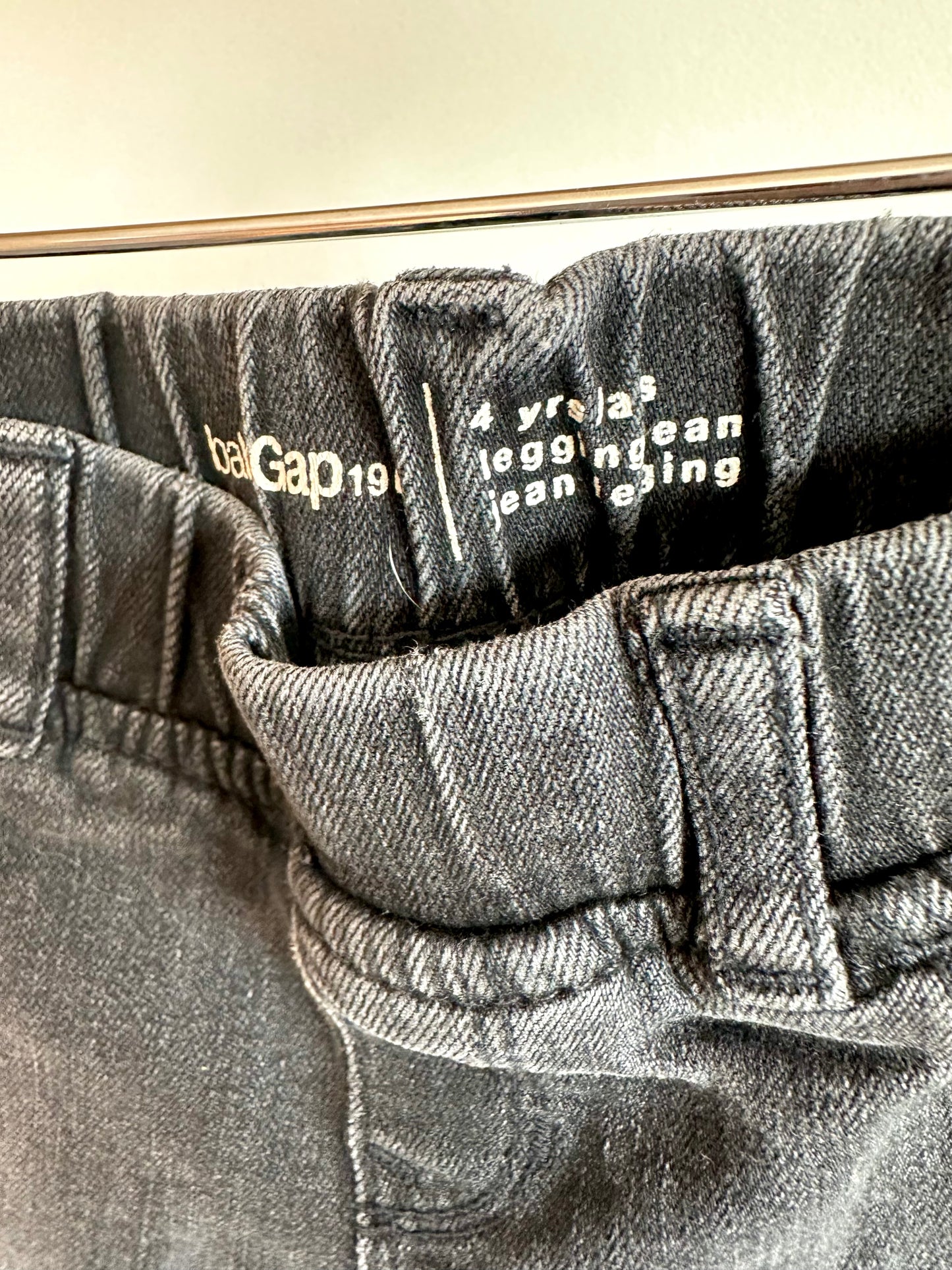 Gap Distressed Black Jeans with Elastic Waist / 4T