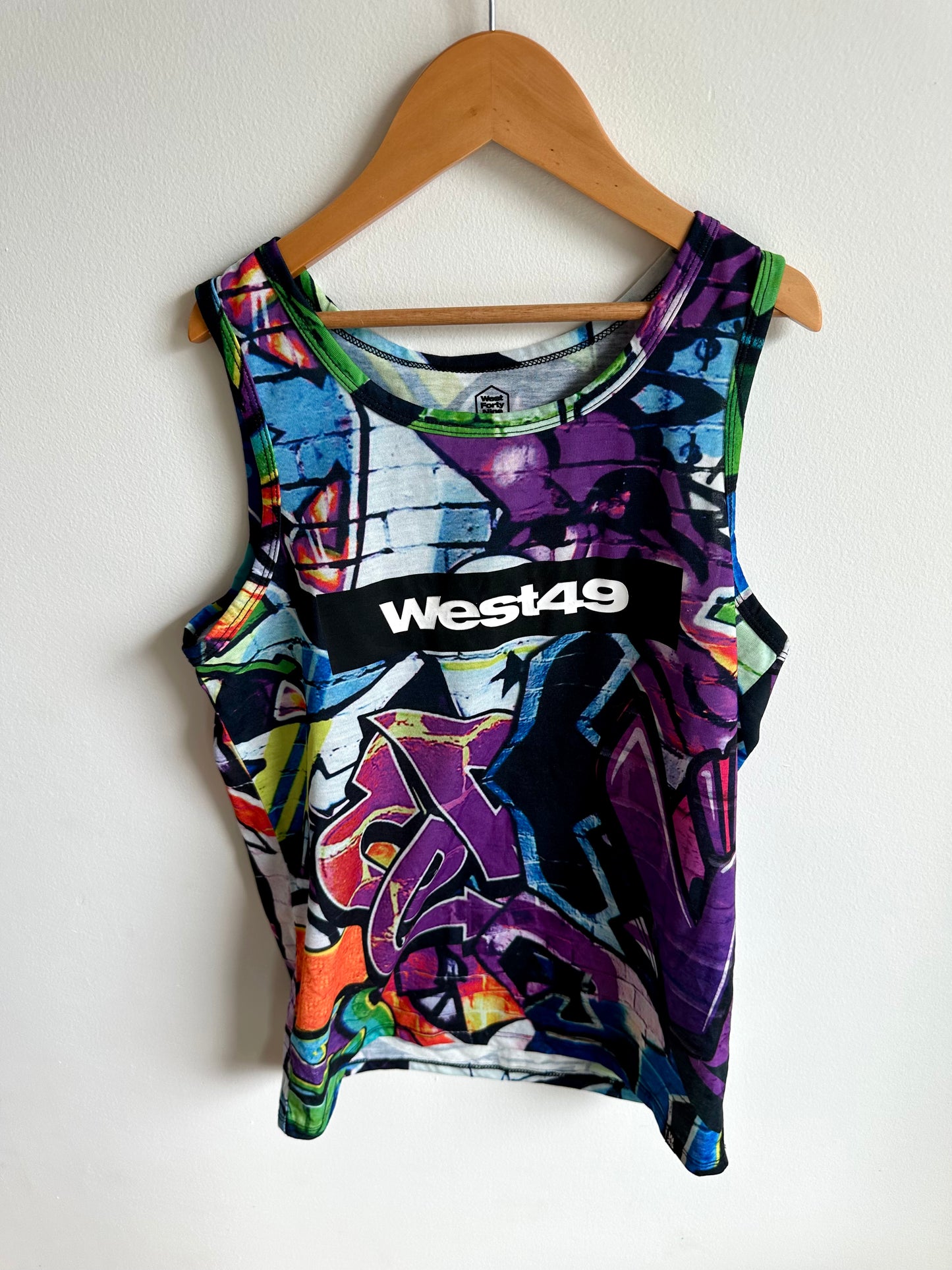 West 49 Graffiti T-shirt / 10-12 years