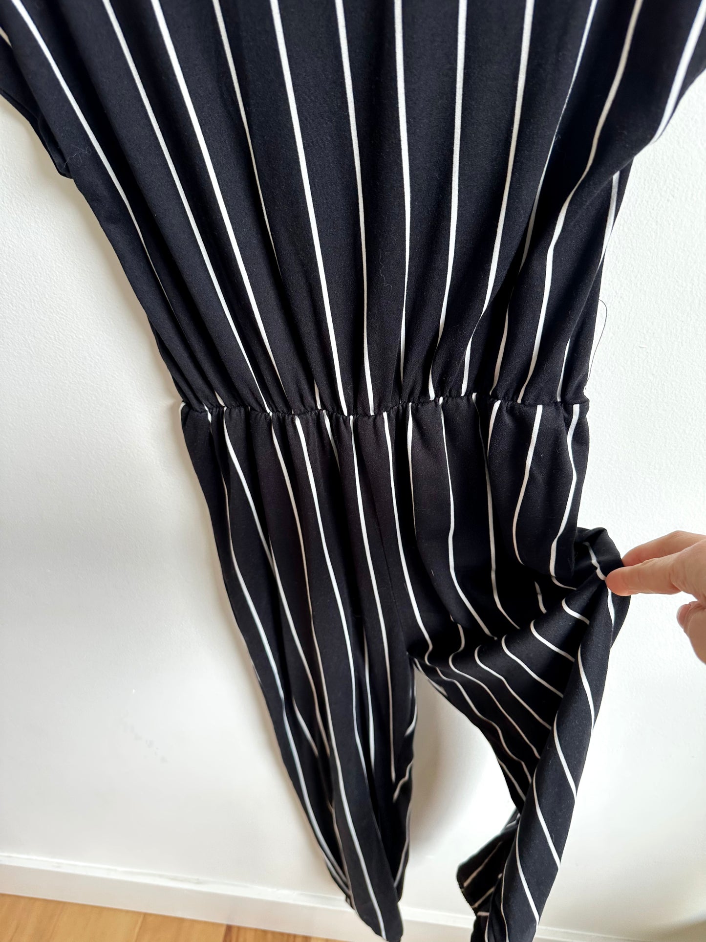 Black + White Striped Romper / 8years?