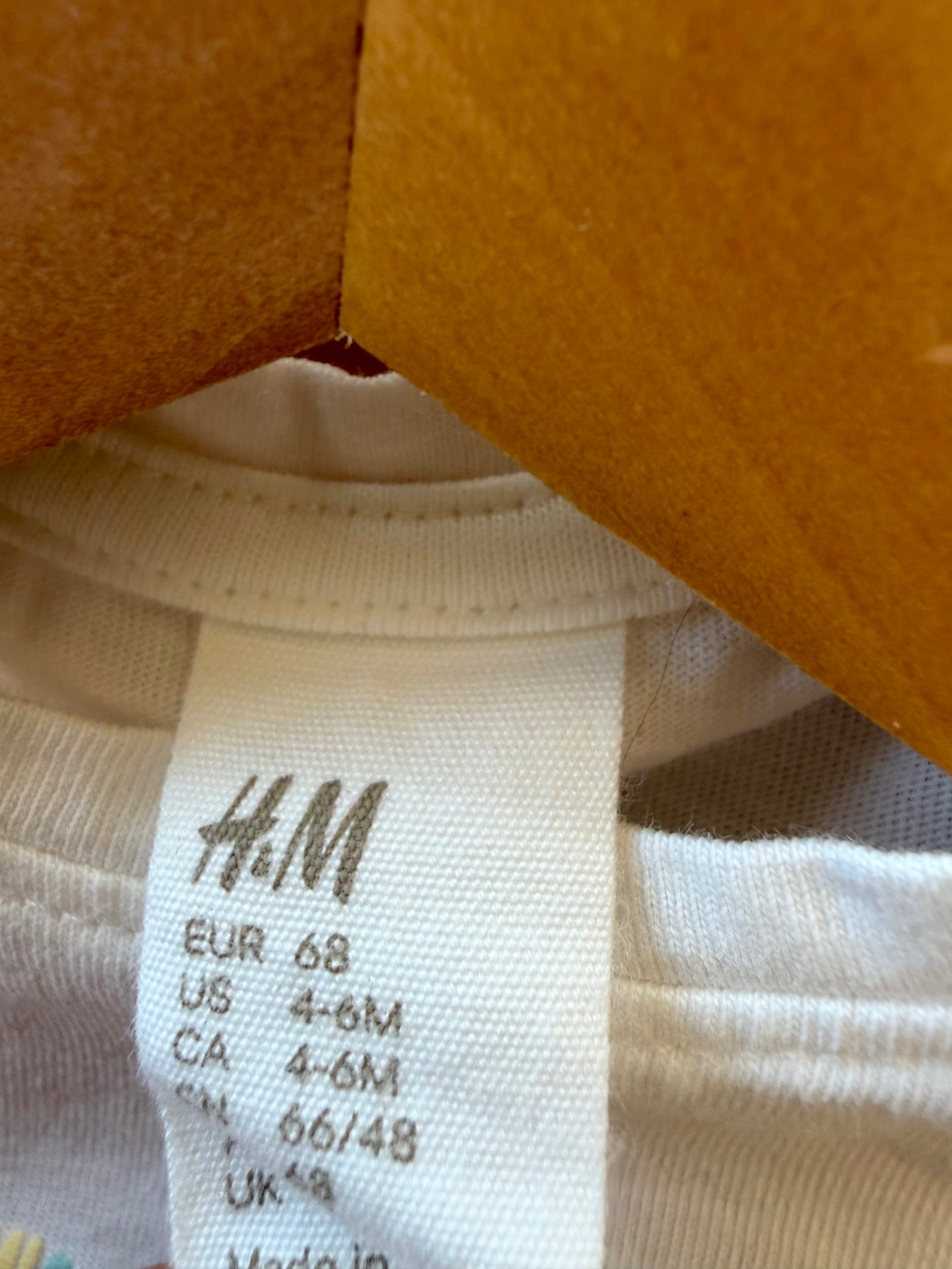 H&M Love White Top / 4-6m