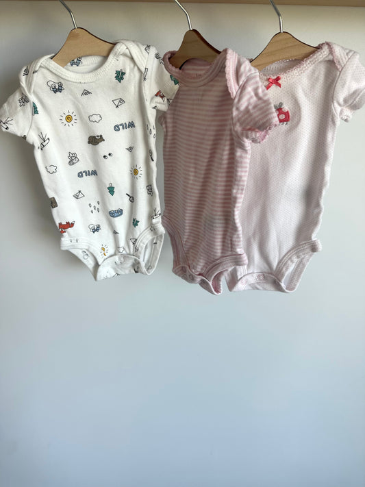 Set of 3 Newborn Bodysuits / 0m