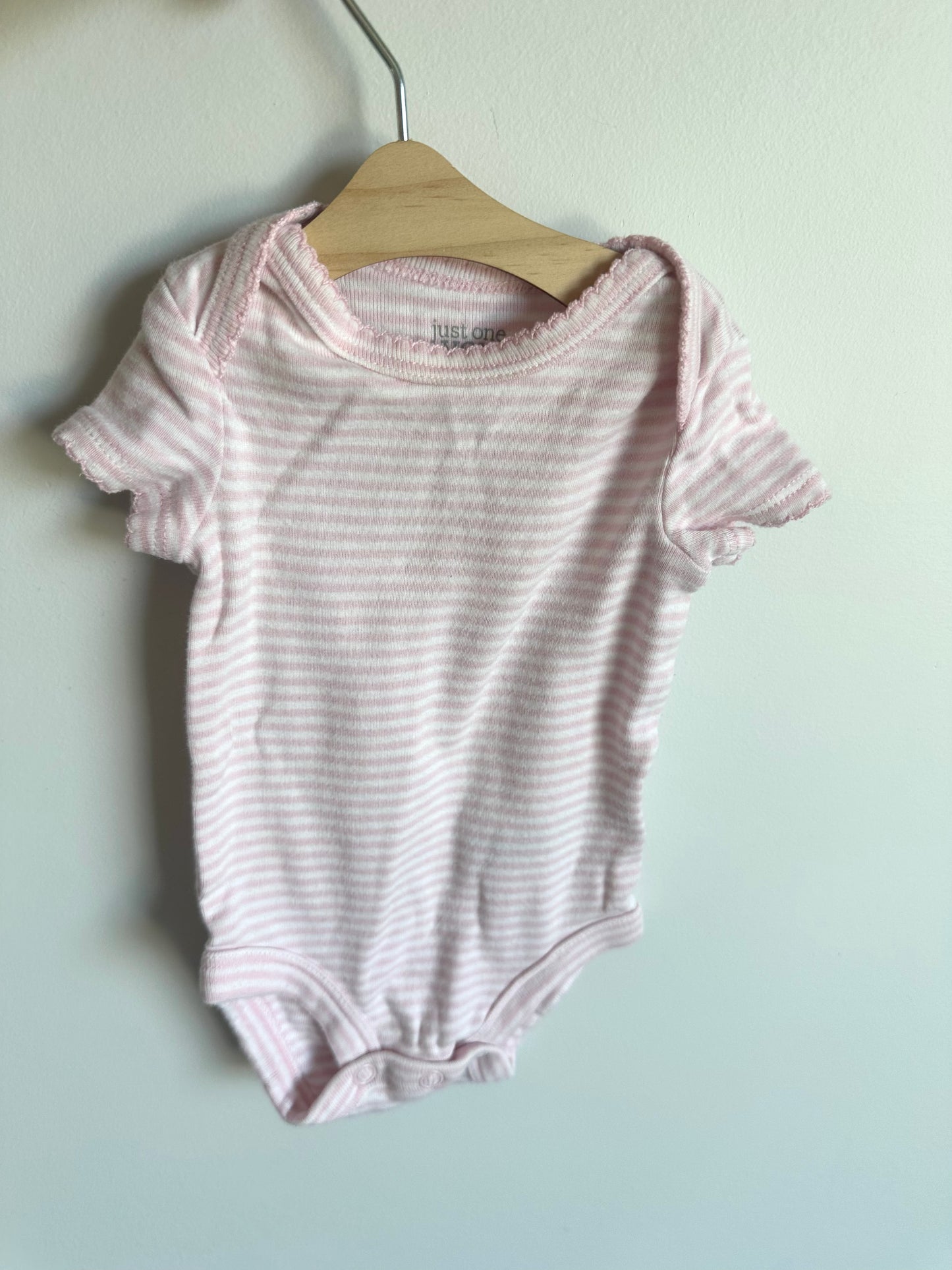 Set of 3 Newborn Bodysuits / 0m