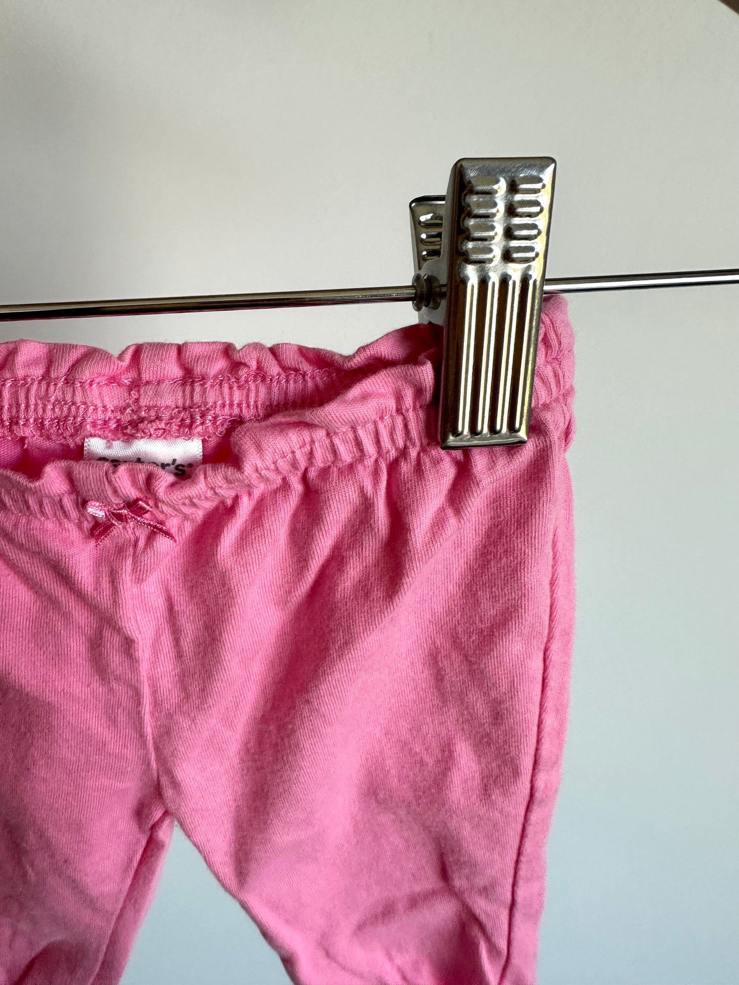 Newborn Bright Pink Tapered Pants with Bow / 0m