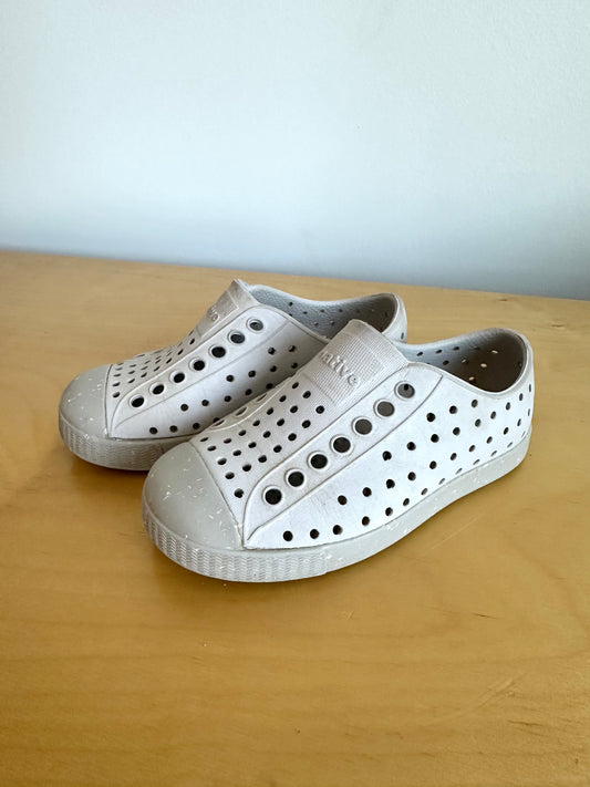 Grey Speckled Native Shoes / Size 8 Toddler
