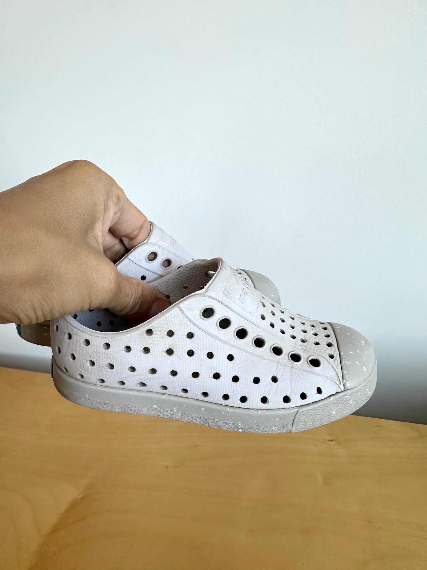 Grey Speckled Native Shoes / Size 8 Toddler