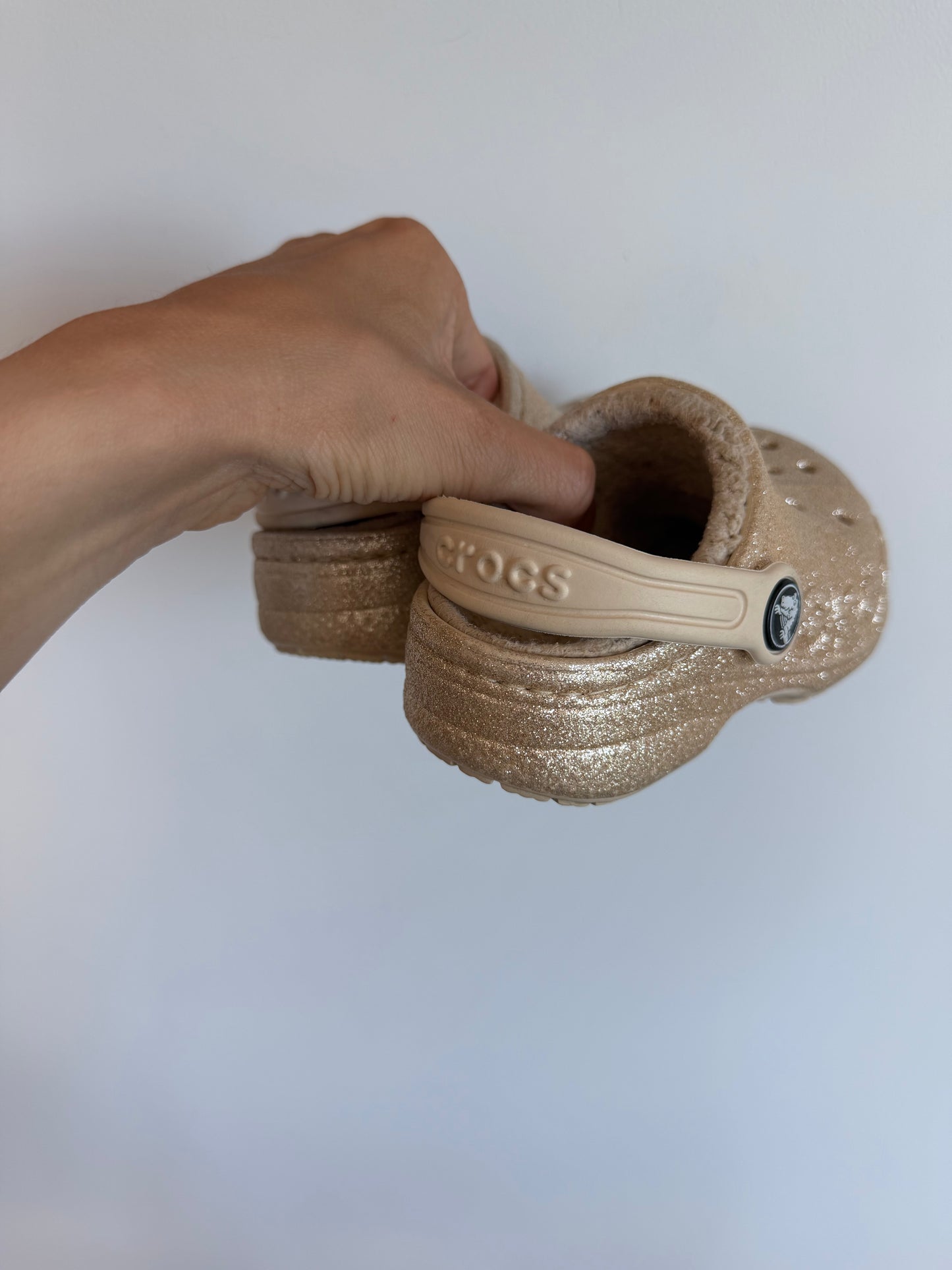 Gold Sparkle Lined Crocs / Size 7 Toddler