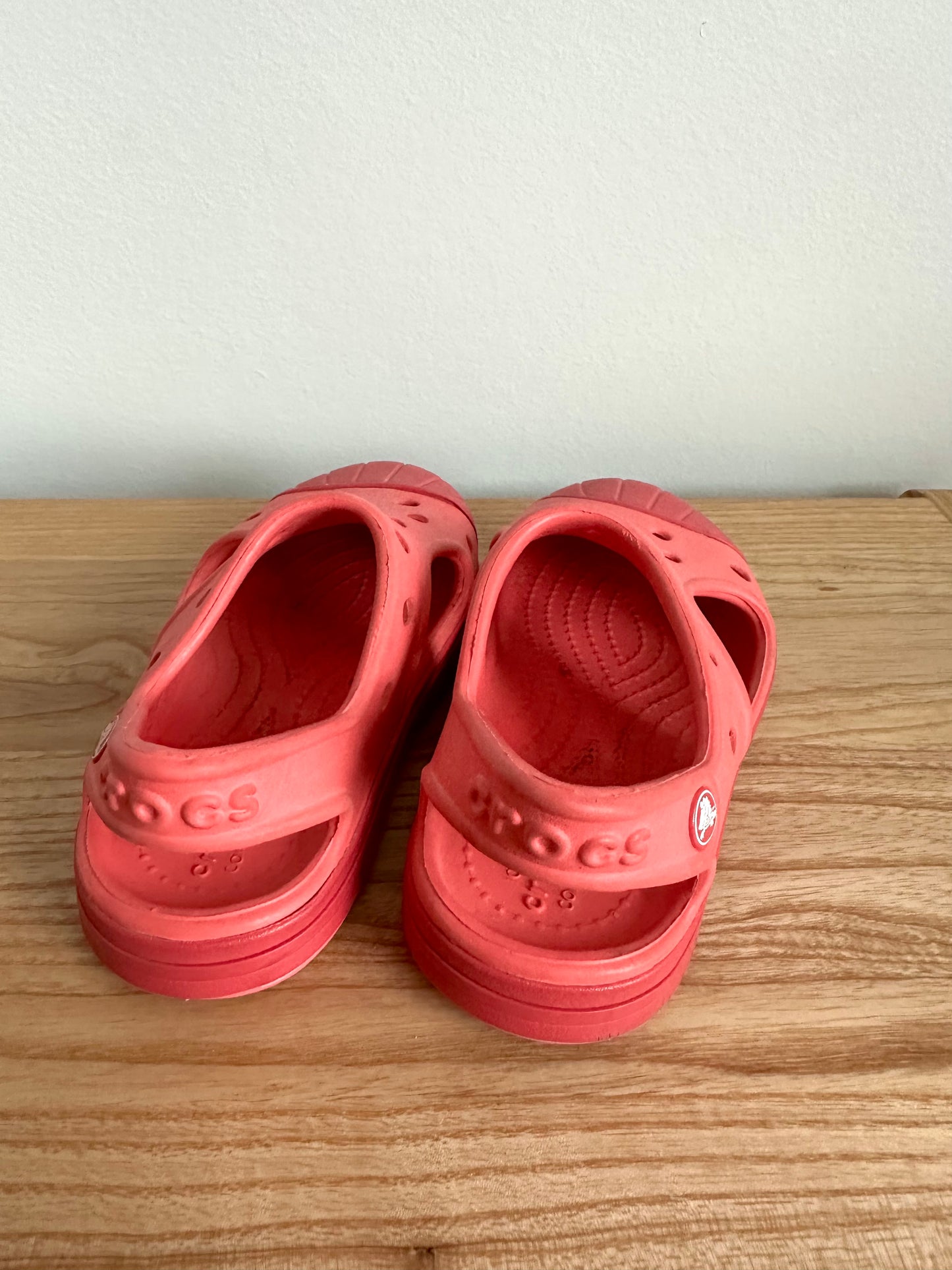 Crocs Coral Sandals / Size 7 Toddler