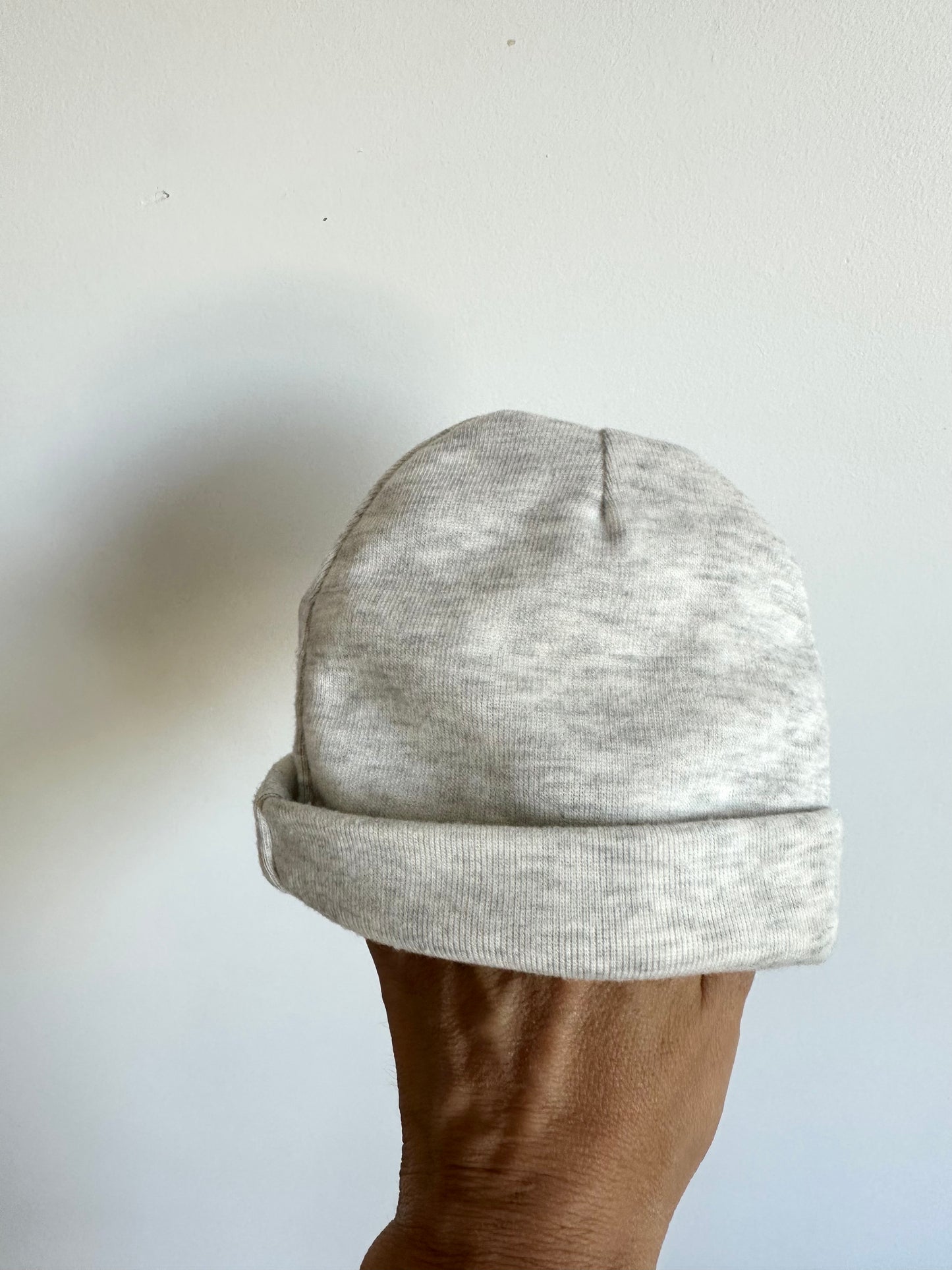 Grey Simple Beanie / 0-3m