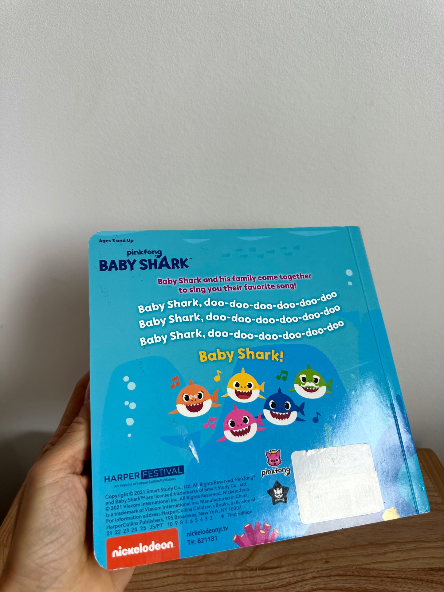 Baby Shark Book / 0-3 years