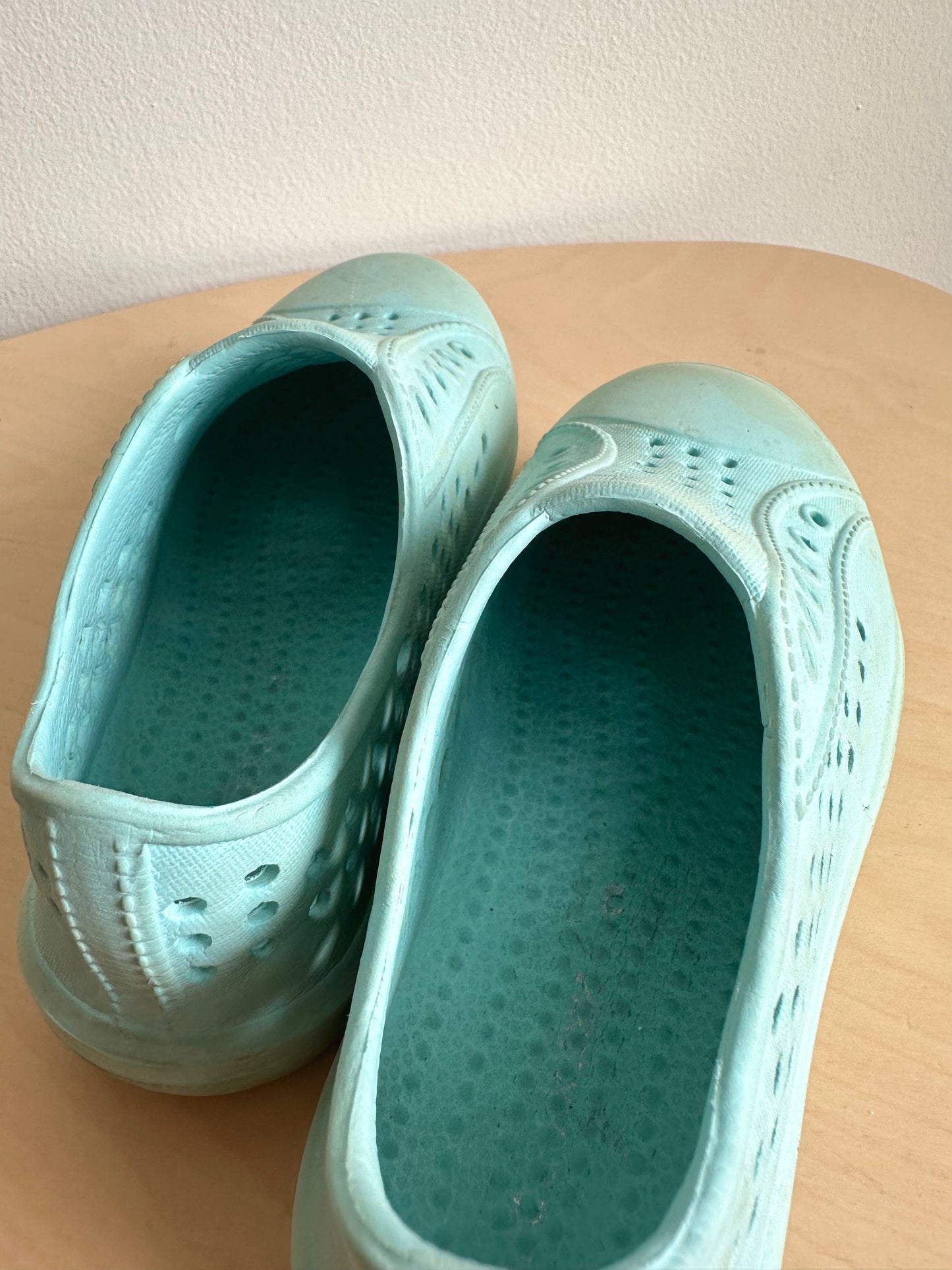 Sky Blue Shoes / Size 8 Toddler