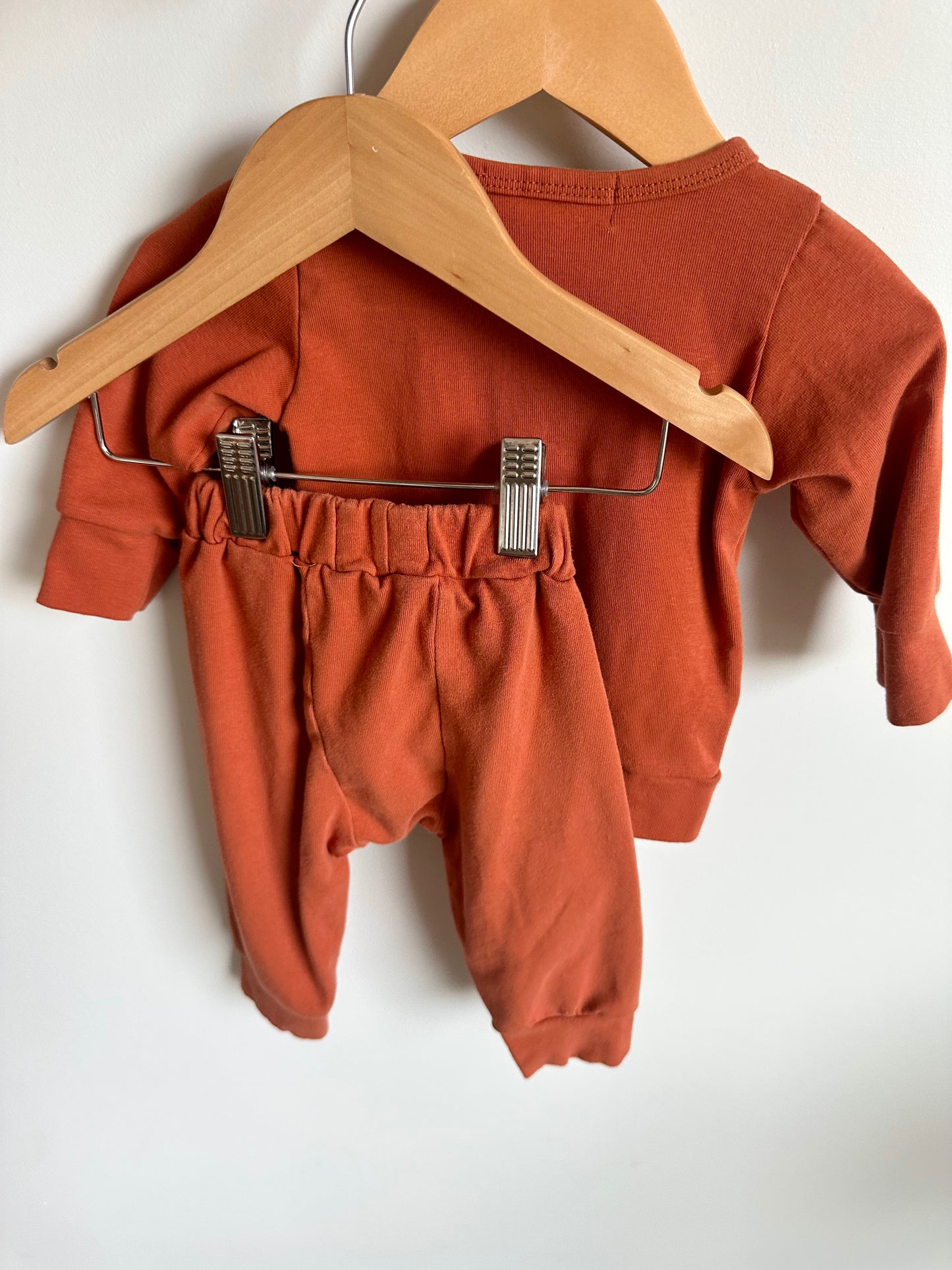 Orange Top + Pants Set / 6-9m